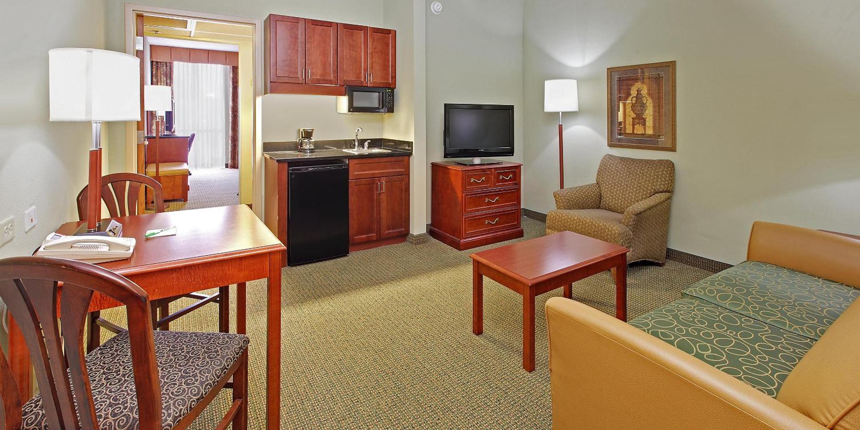 One-Bedroom Suite With Two Double Beds Hearing Accessible - Non-Smoking photo 2