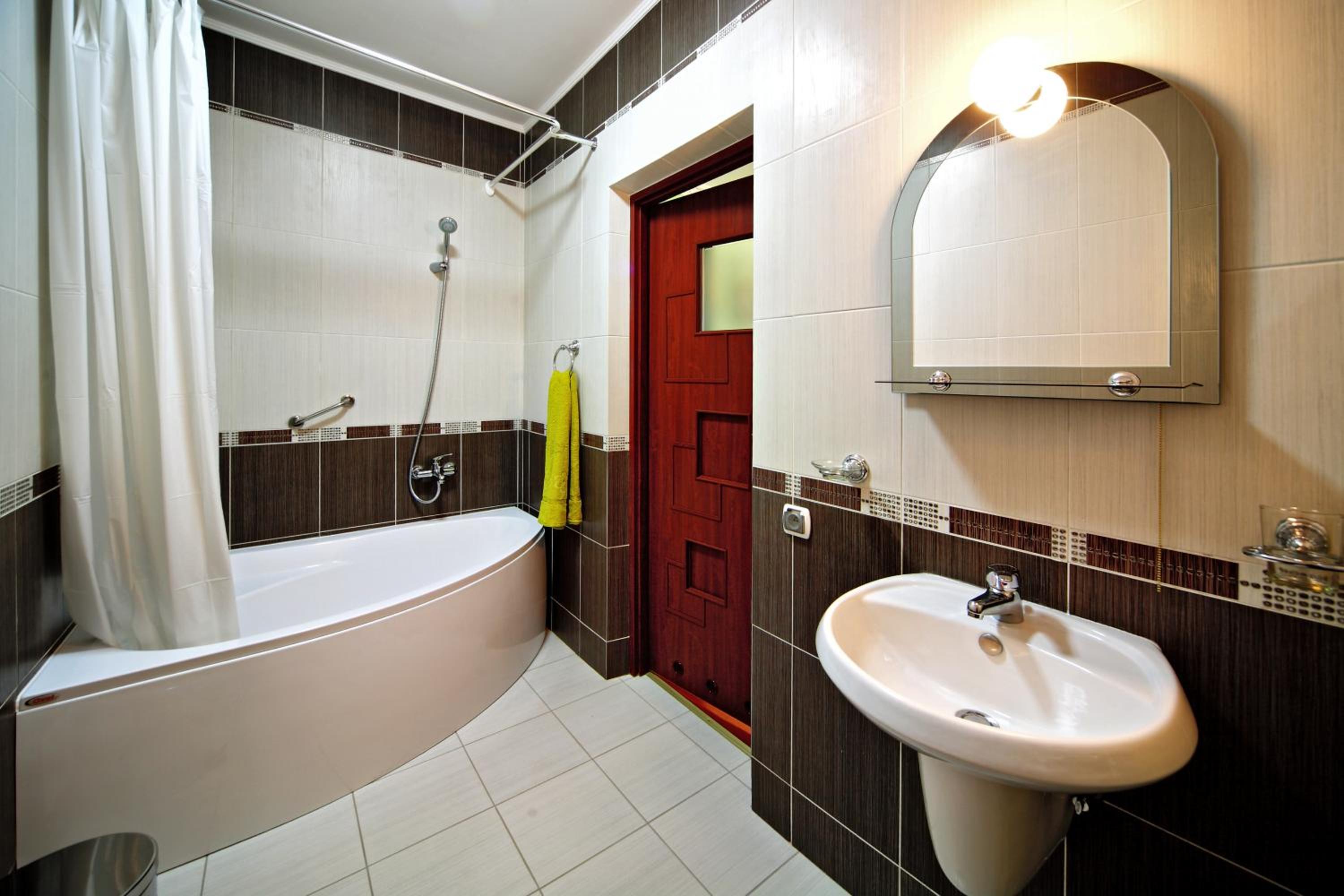 Triple Room with Bath photo 3