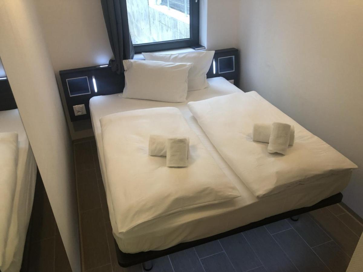 Deluxe Single Room with Queensize Bed