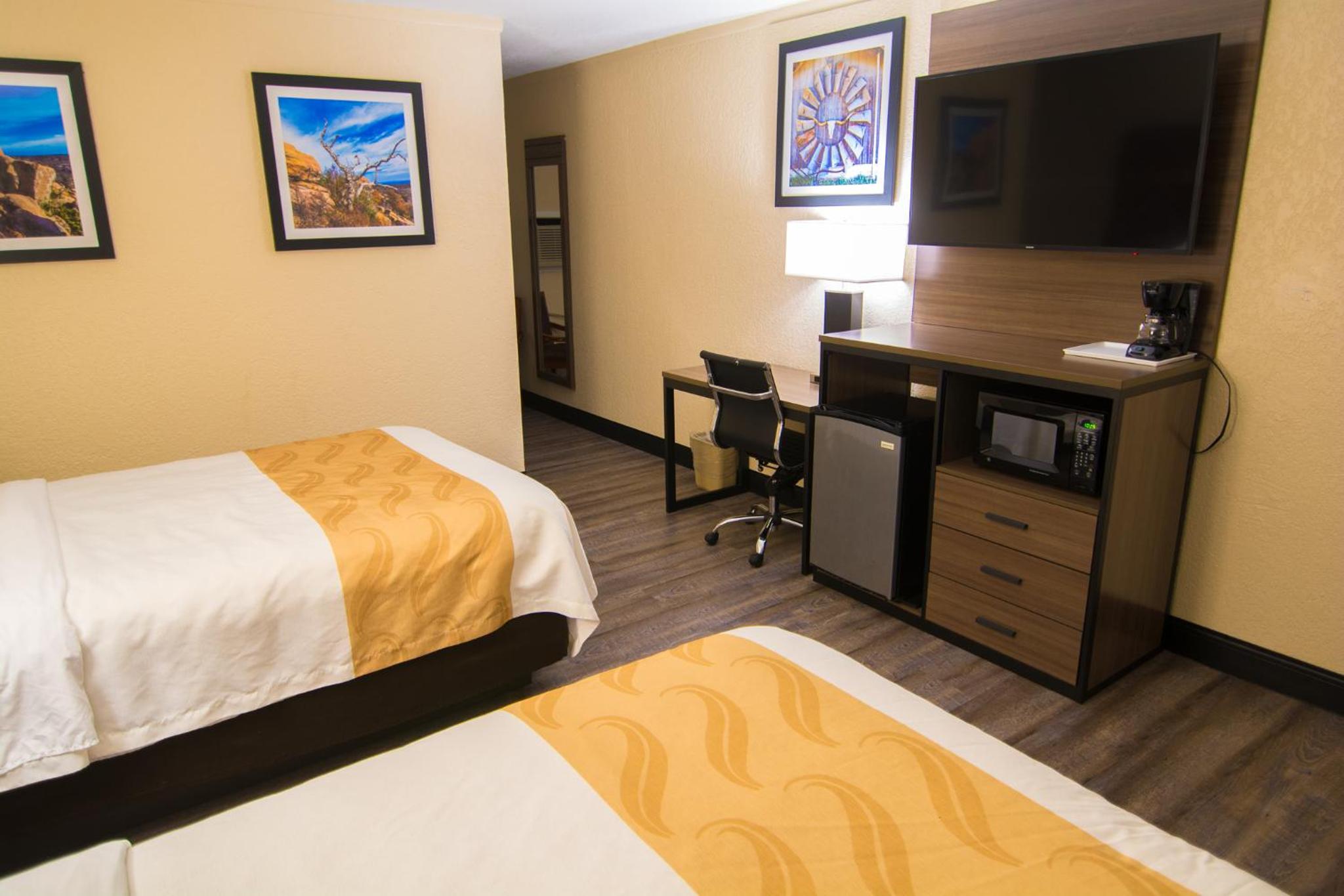 Standard Double Room with Two Double Beds - Non-Smoking - Photo 1