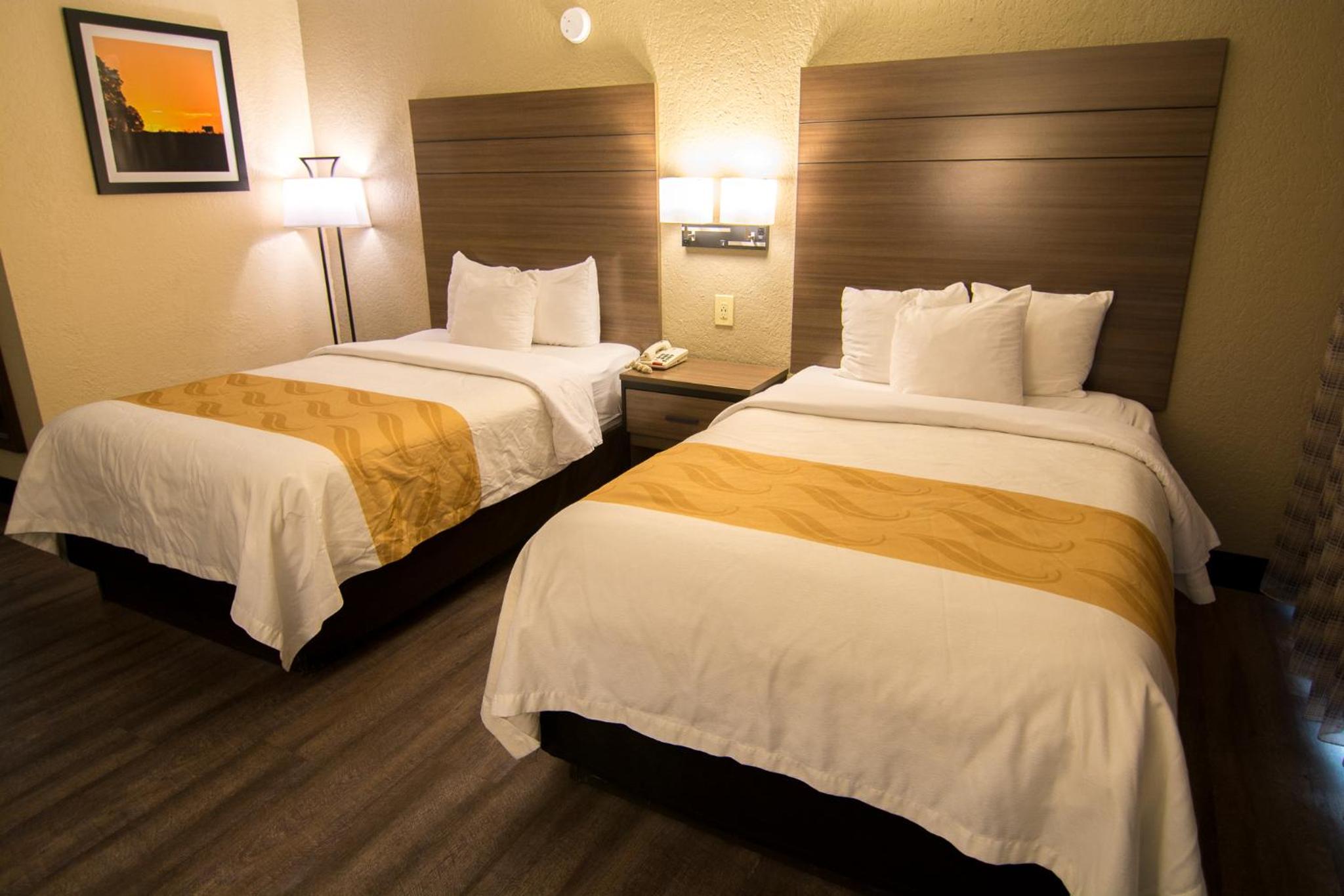 Standard Double Room with Two Double Beds - Non-Smoking - Photo 6