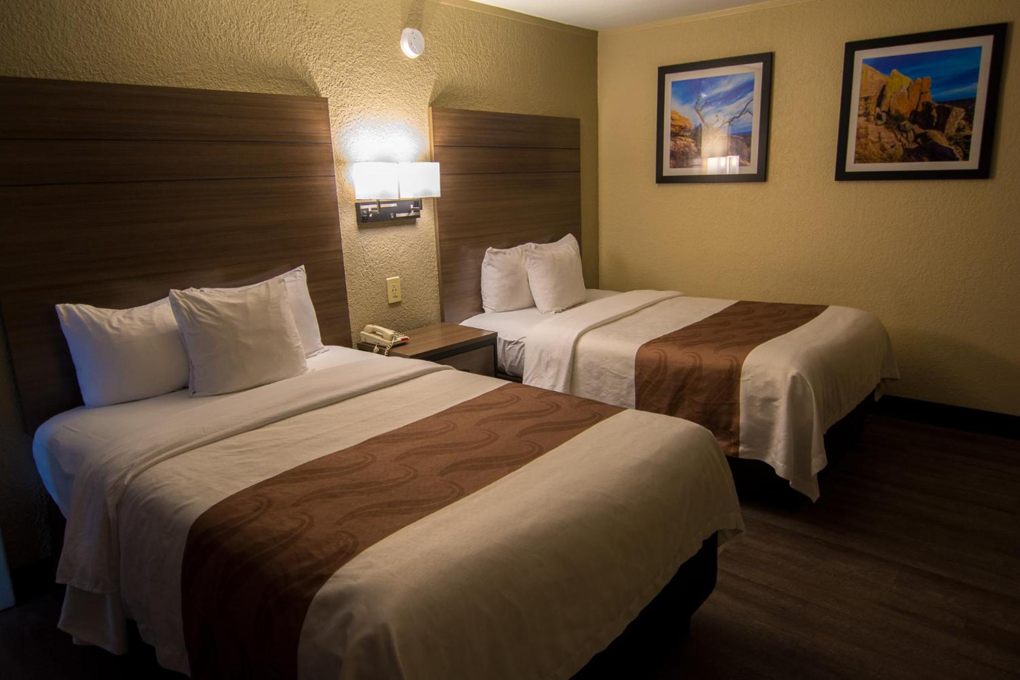 Standard Double Room with Two Double Beds - Non-Smoking - Photo 5