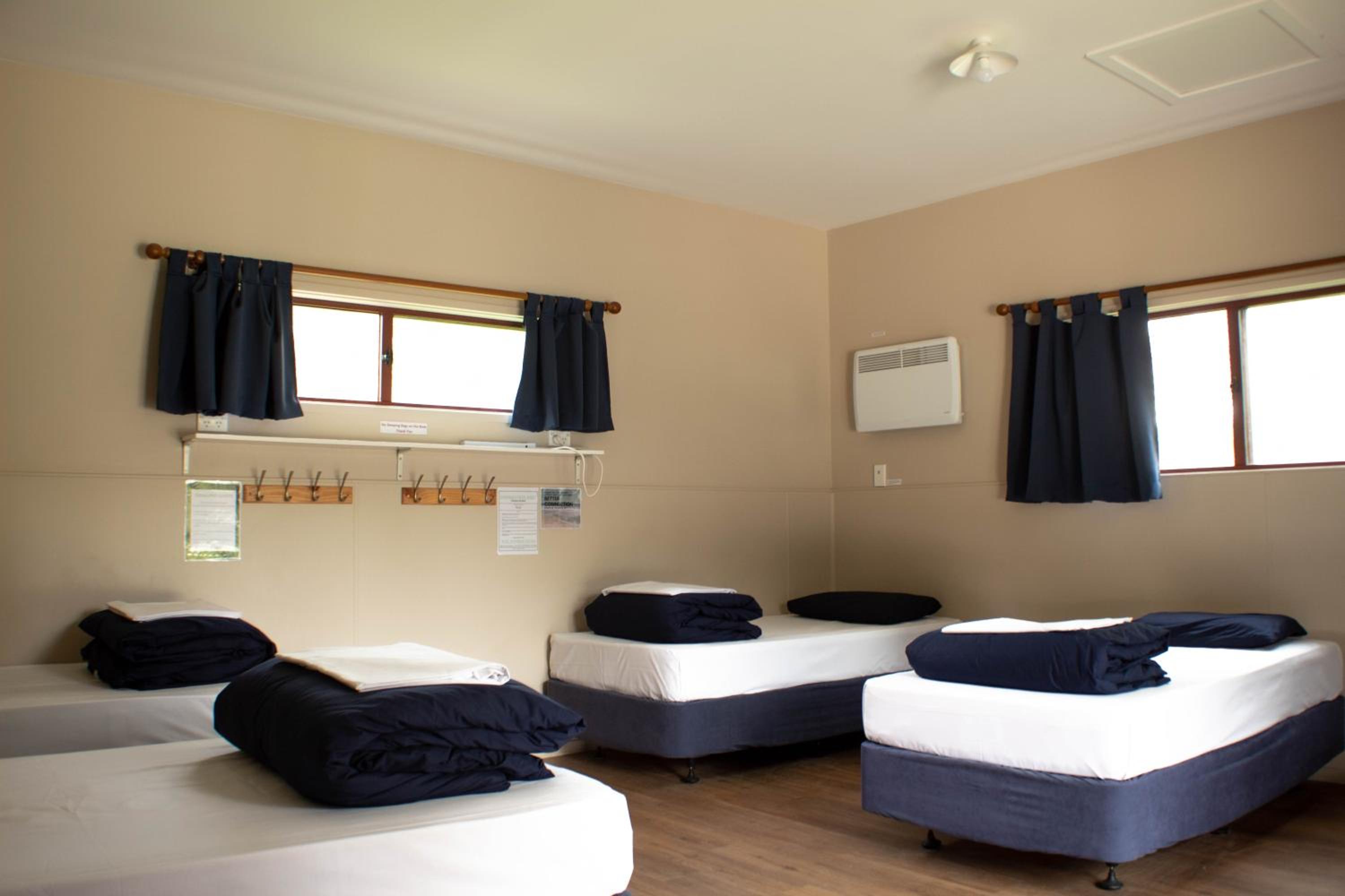 Bed in 4-Bed Mixed Dormitory Room photo 1