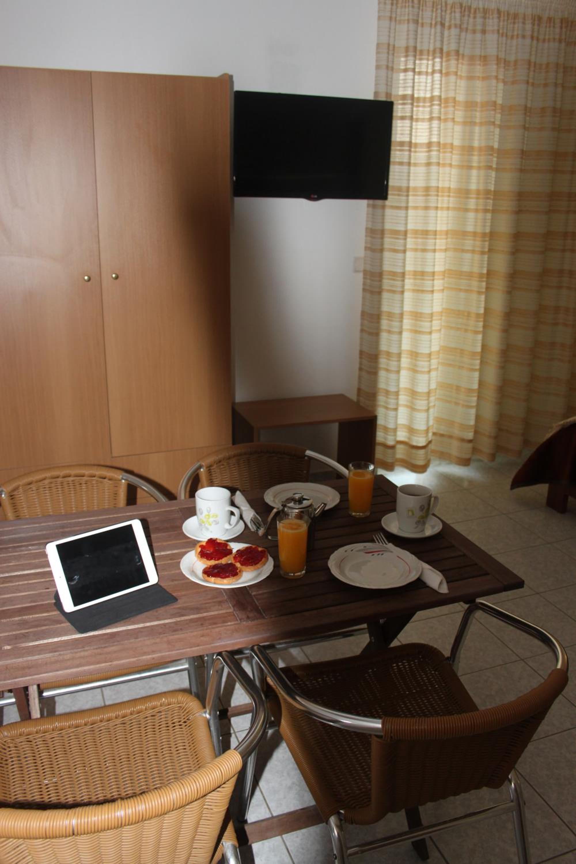 Studio (2 Adults) photo 3