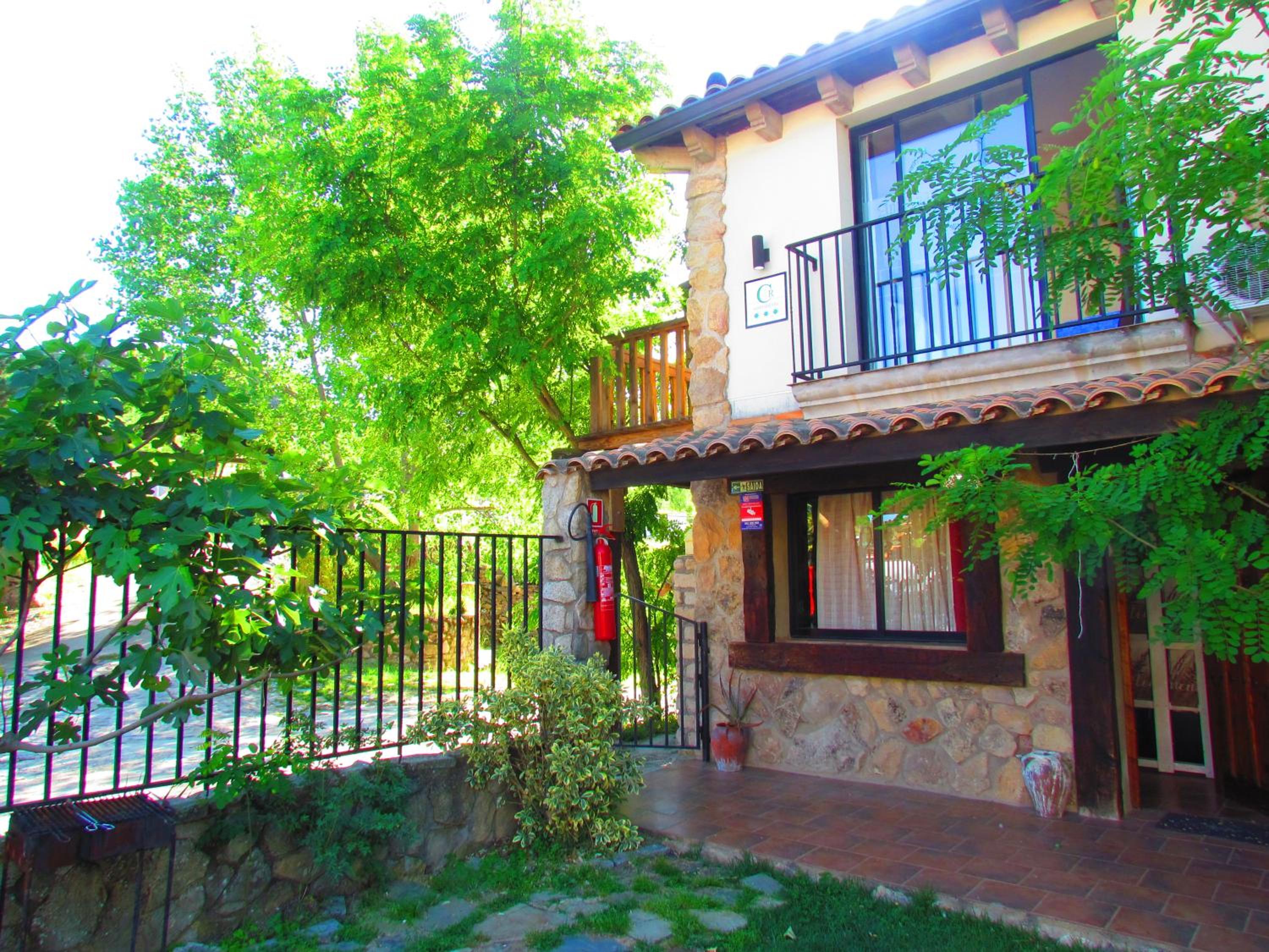 Apartment with Terrace - Photo 22