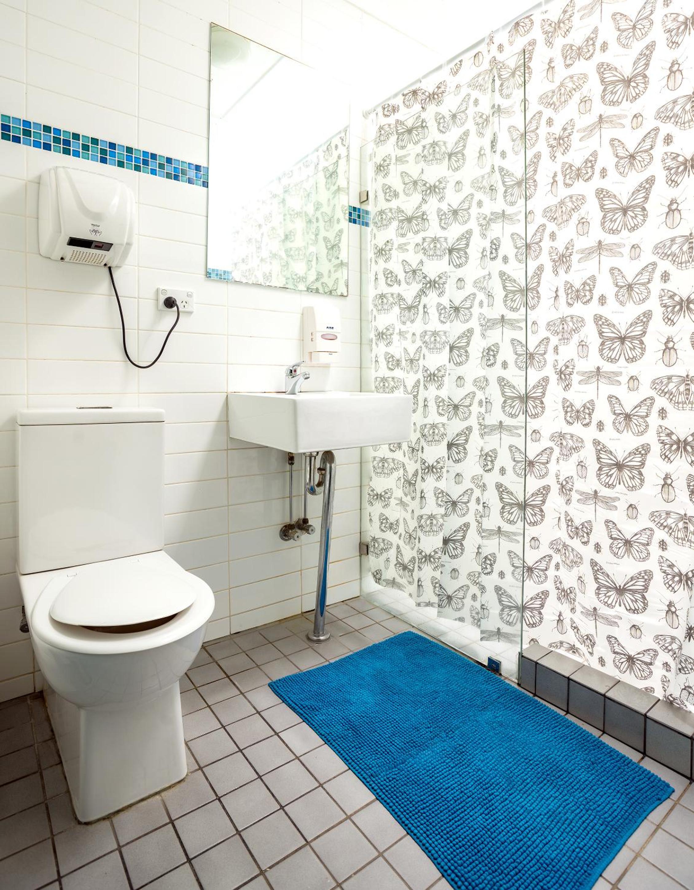 Bed in 8-Bed Female Dormitory Room with Shared Bathroom  (age 18-36 years) photo 2