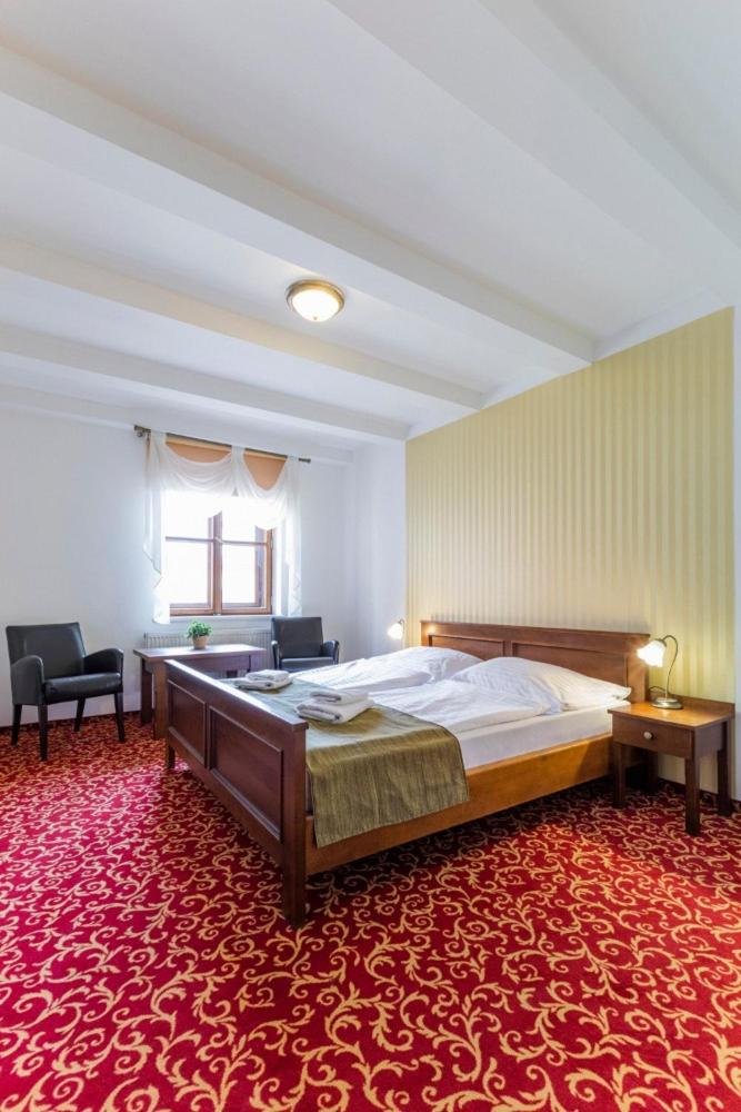 Double or Twin Room - Photo 7