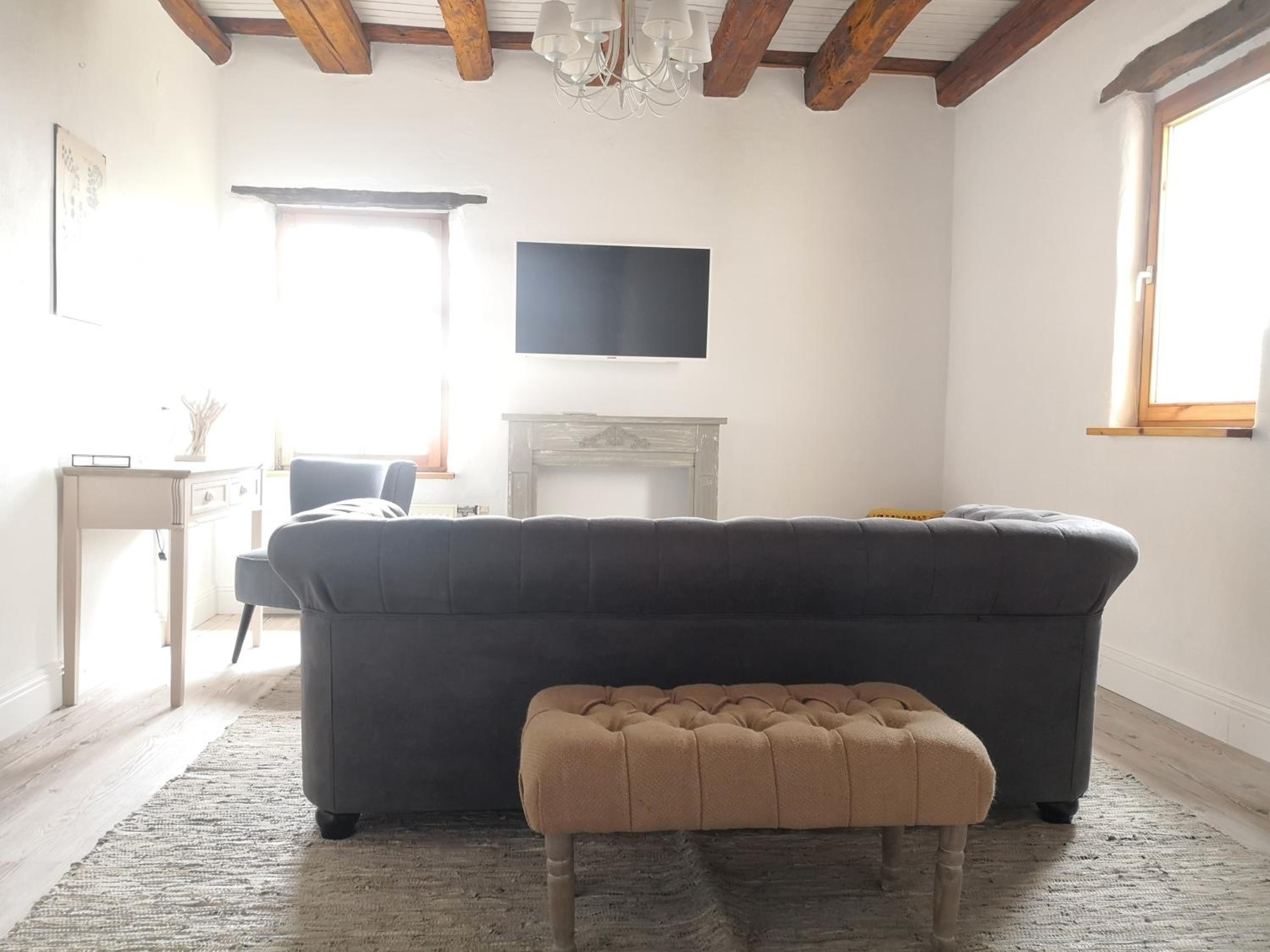 Deluxe Room - Photo 7