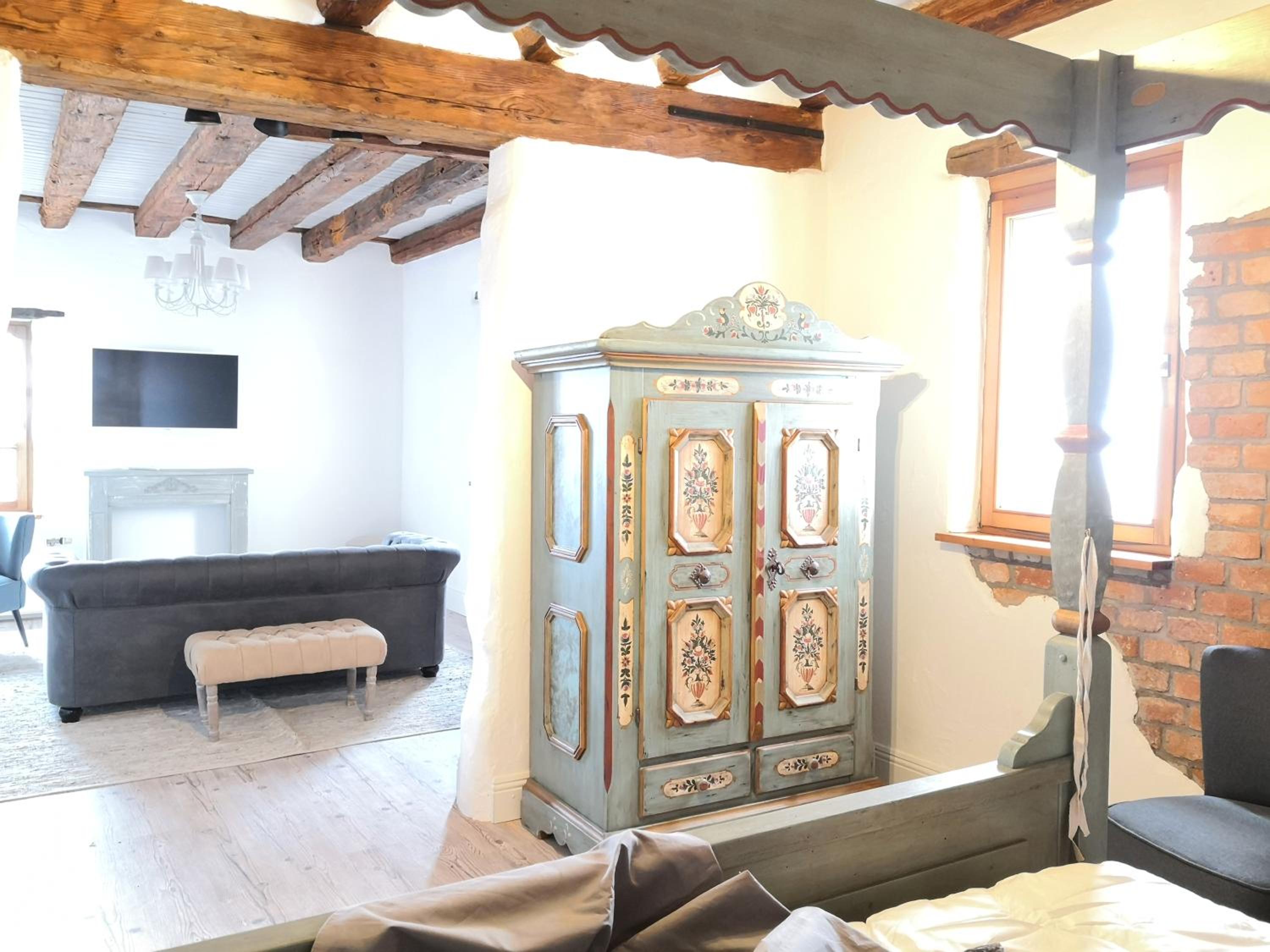 Deluxe Room - Photo 6