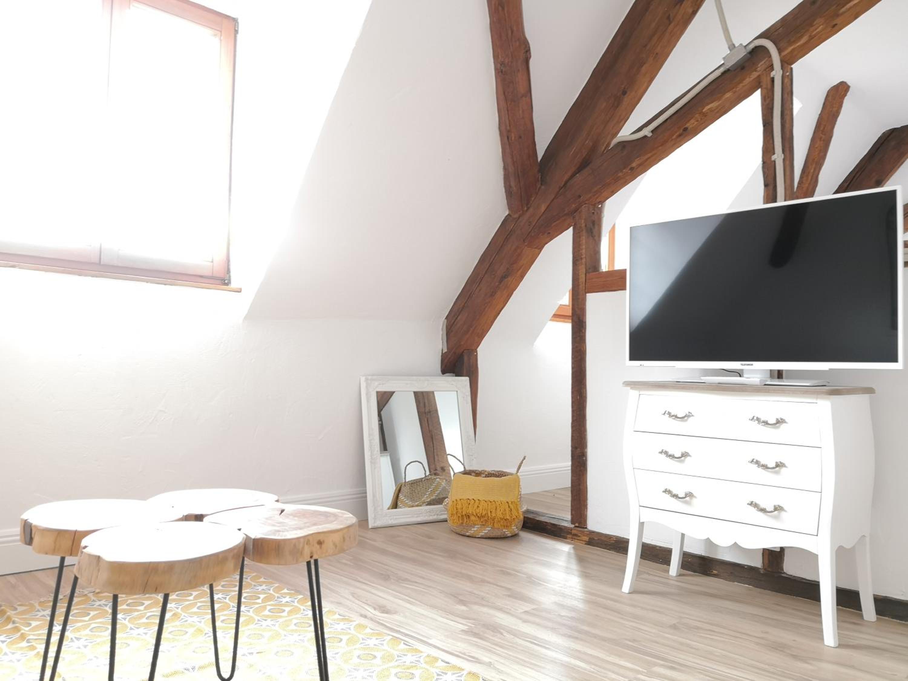 Deluxe Room - Photo 8