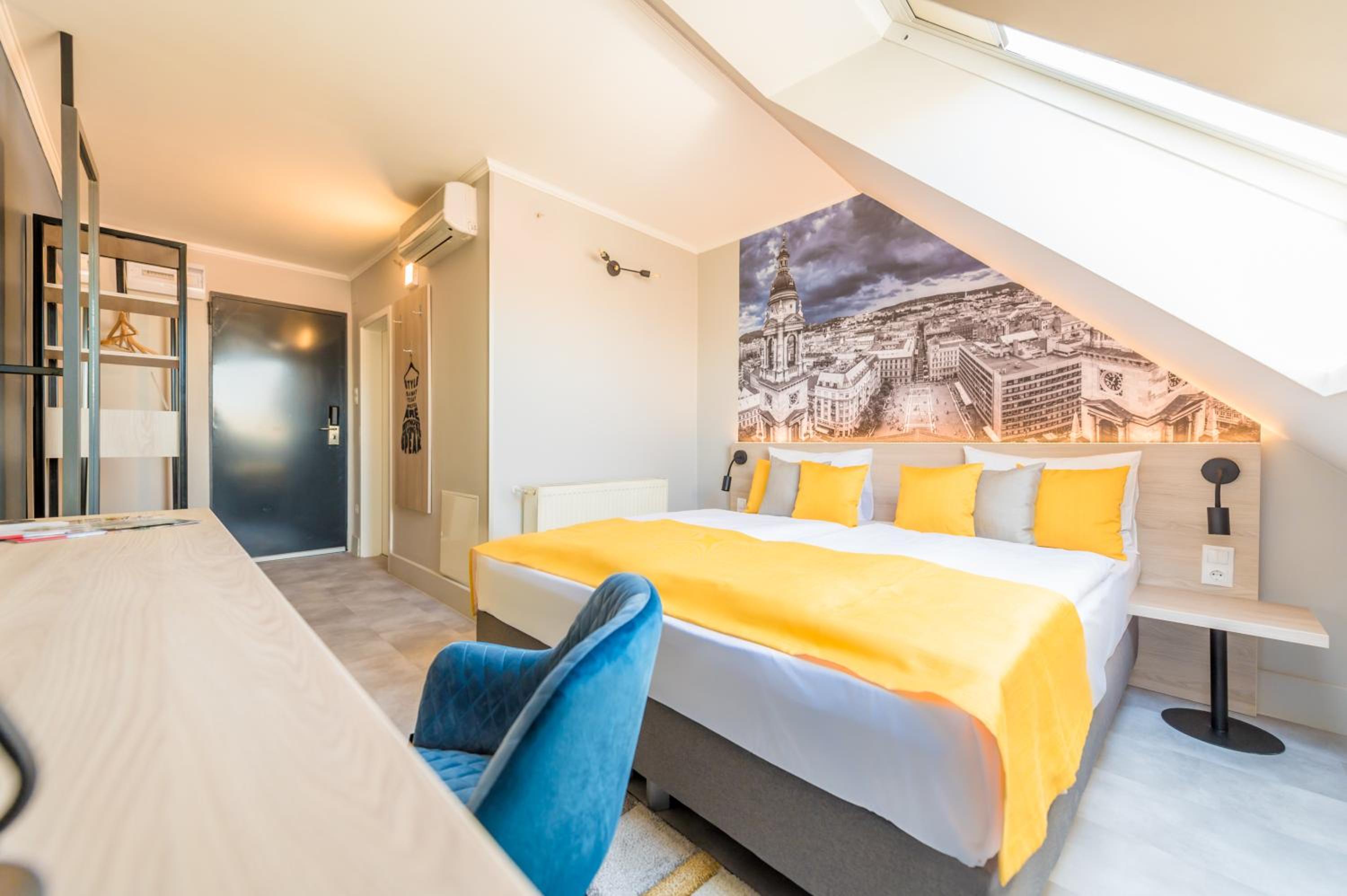 Standard Double or Twin Room - Photo 1
