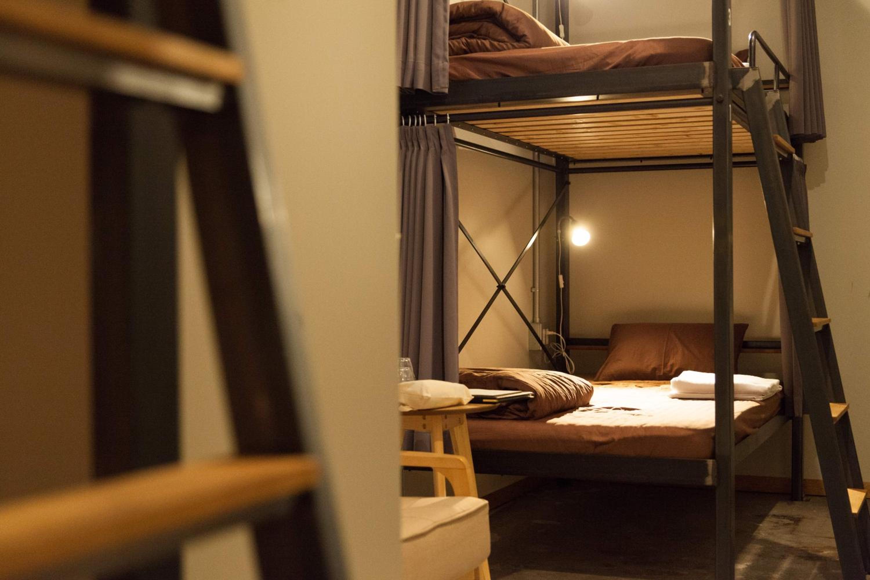 Bed in 4-Bed Mixed Dormitory Room photo 2