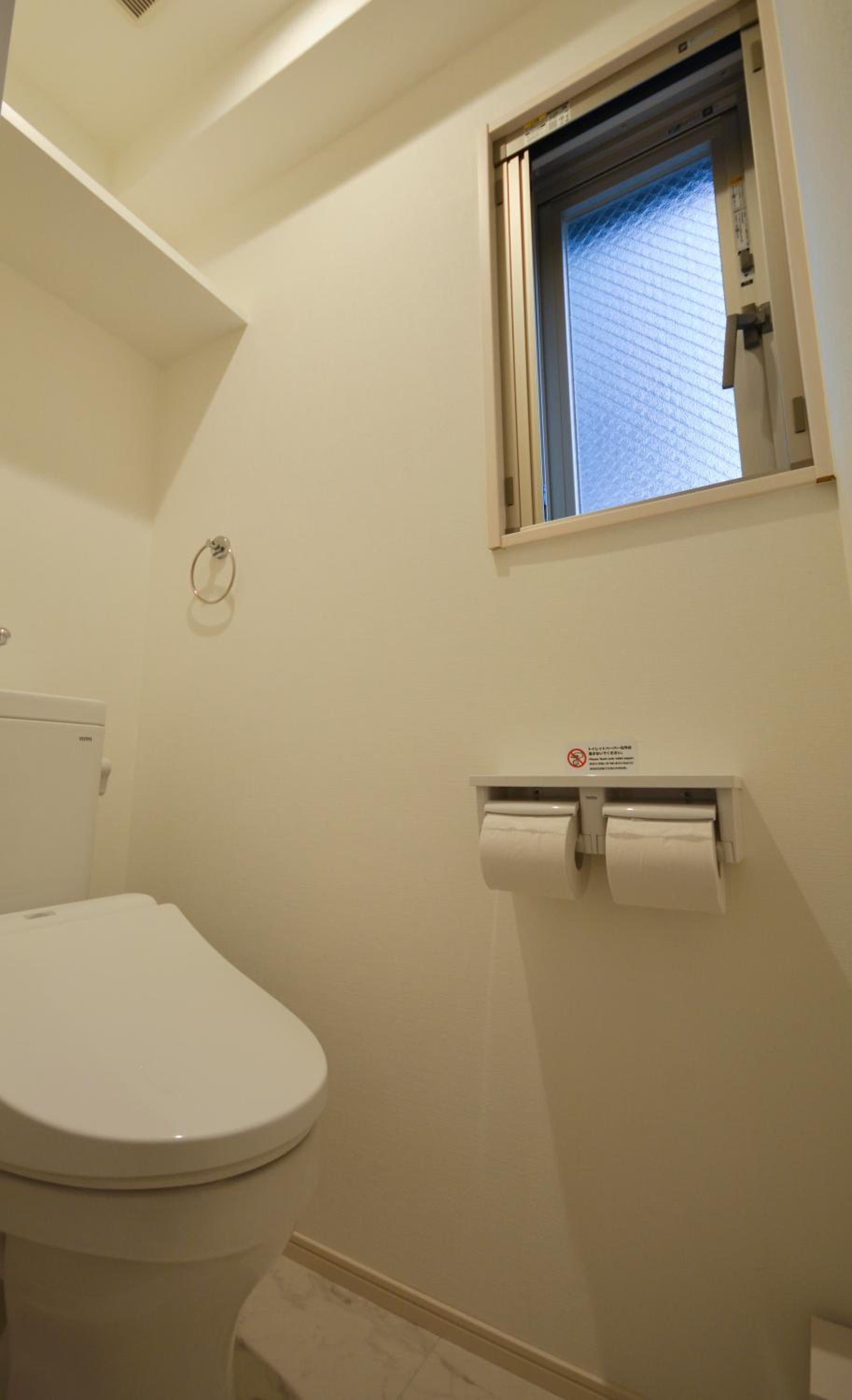 Large Twin Room - Photo 3