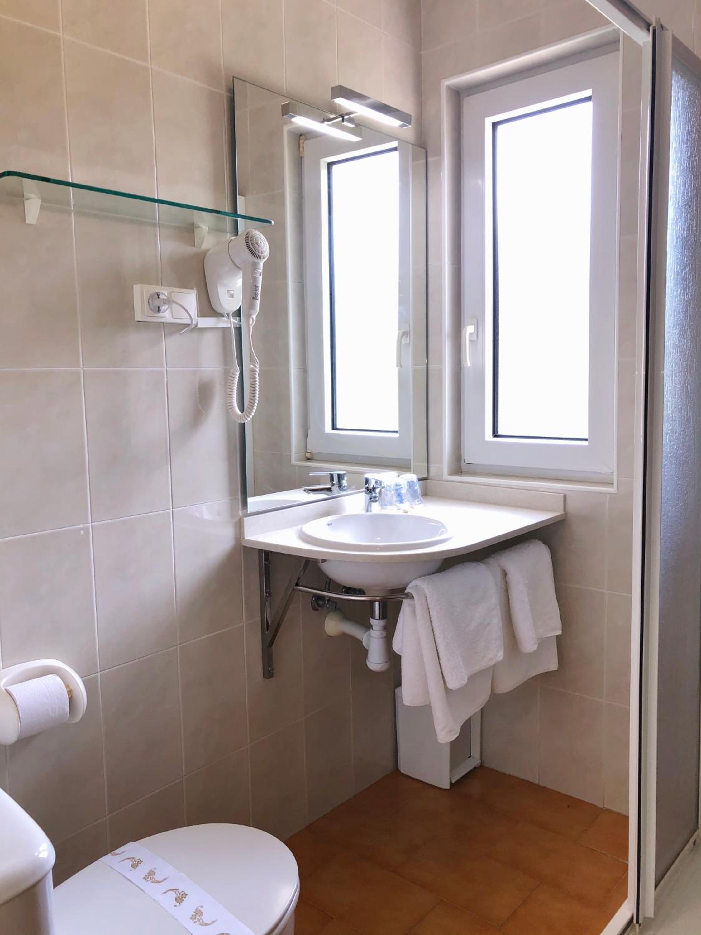 Double Room with Terrace and Beach View photo 2