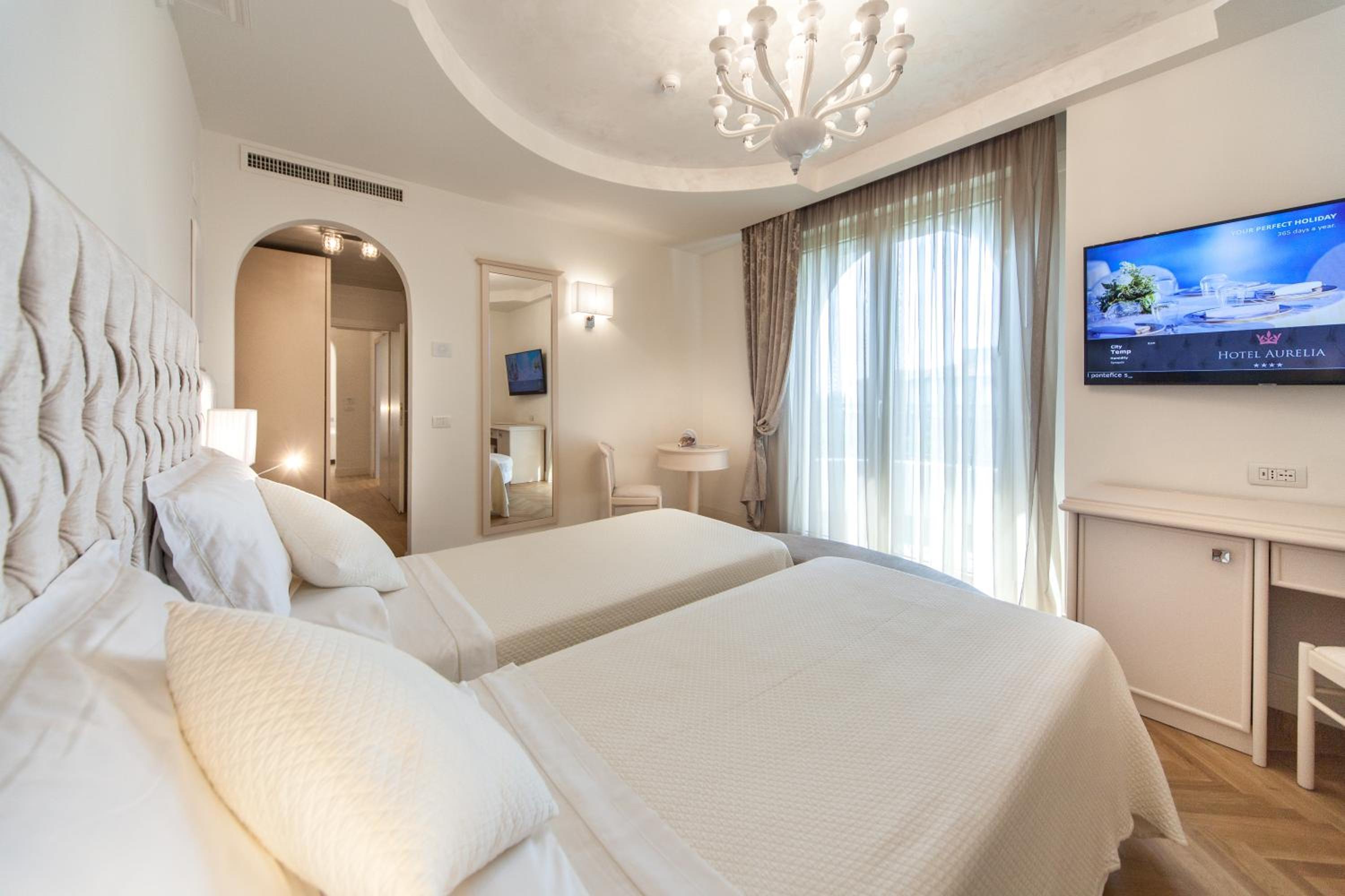 Classic Double or Twin Room - Photo 1
