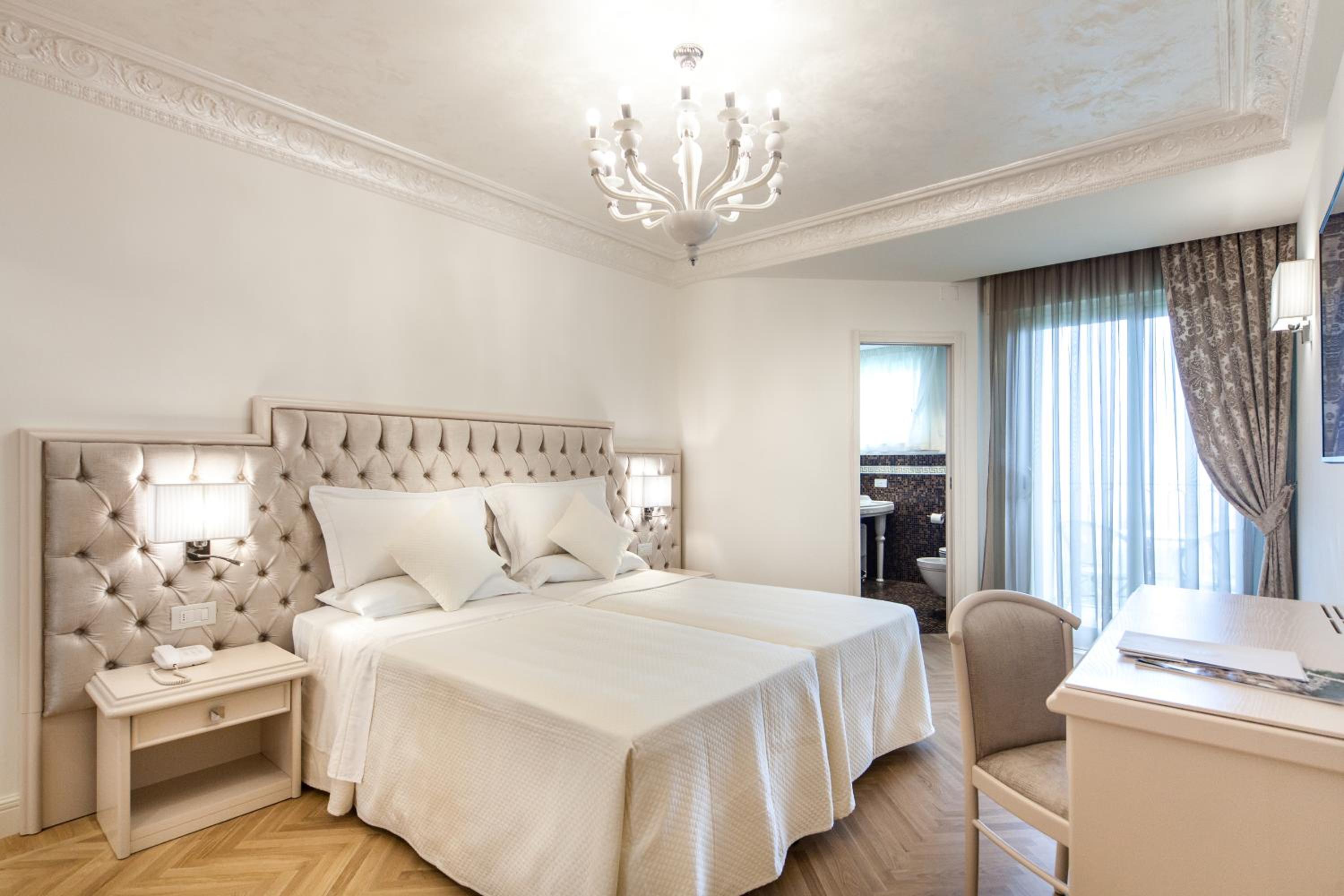 Executive Double or Twin Room with Sea View - Photo 1