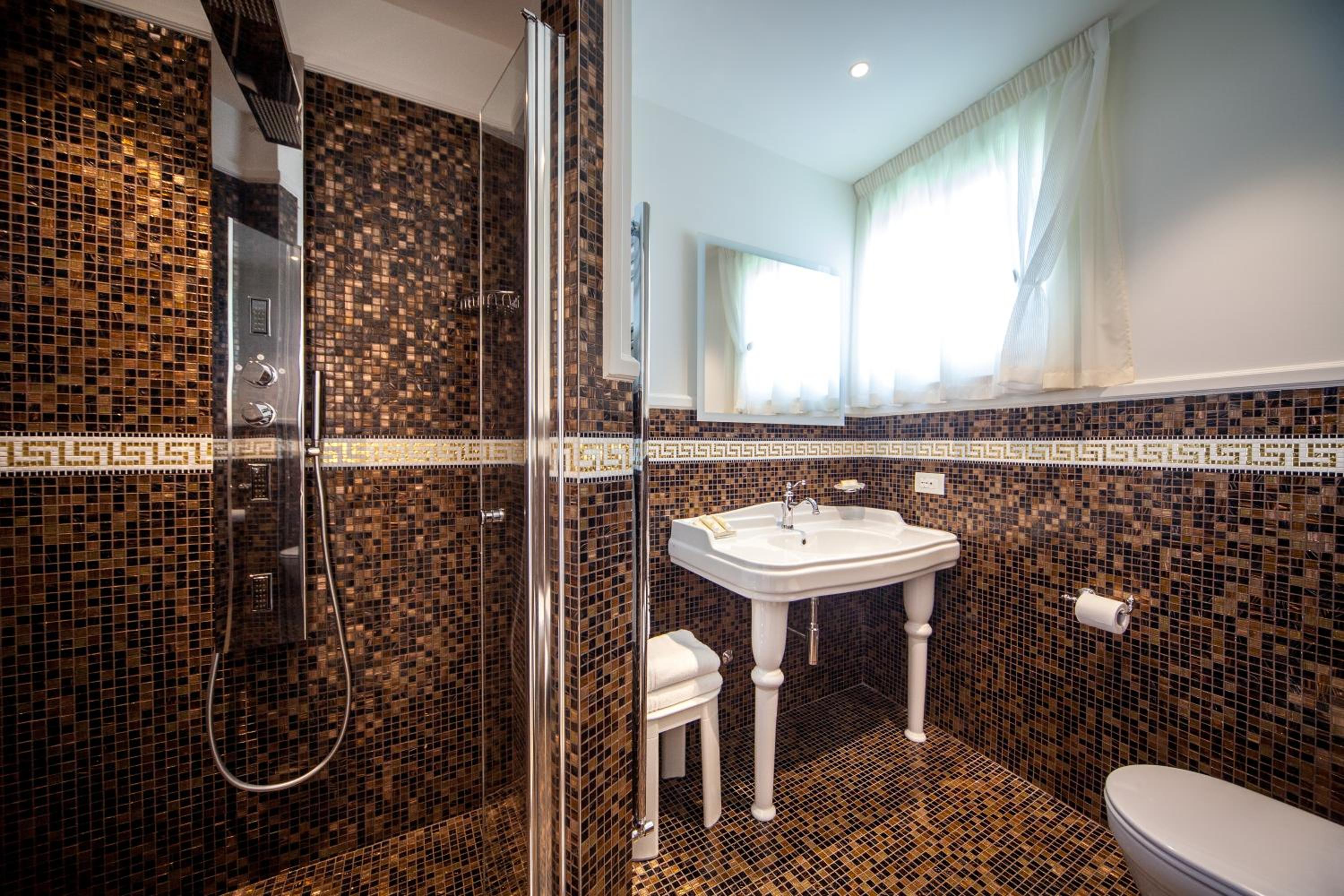 Executive Double or Twin Room with Sea View - Photo 4