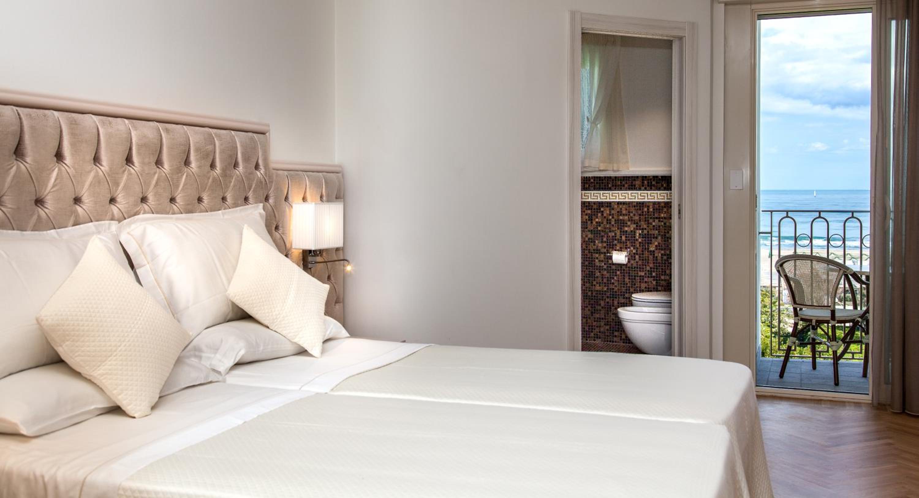 Executive Double or Twin Room with Sea View - Photo 2