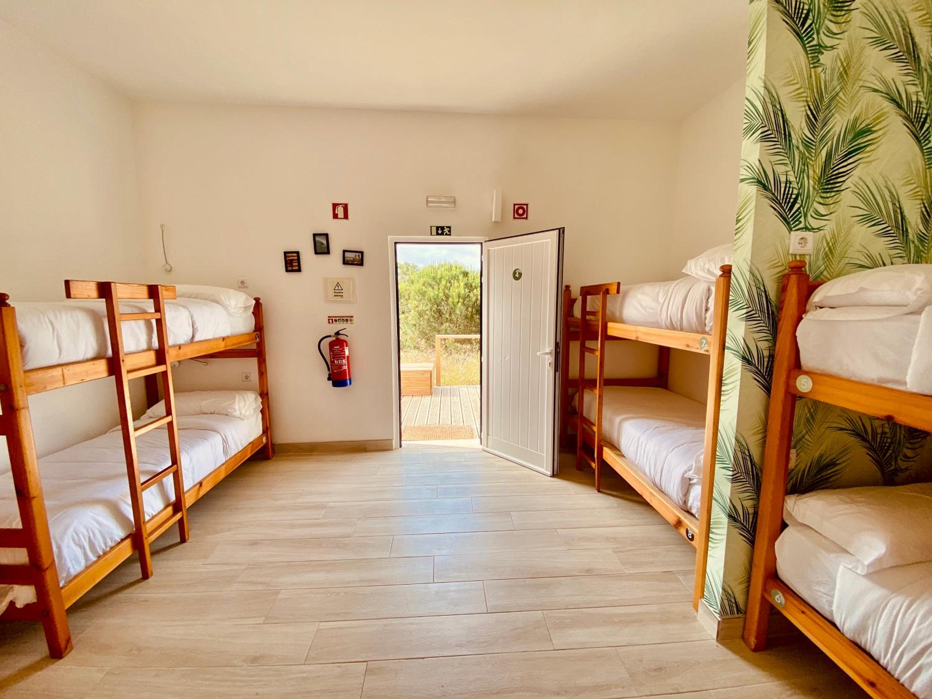 6-Bed Mixed Dormitory Room photo 1