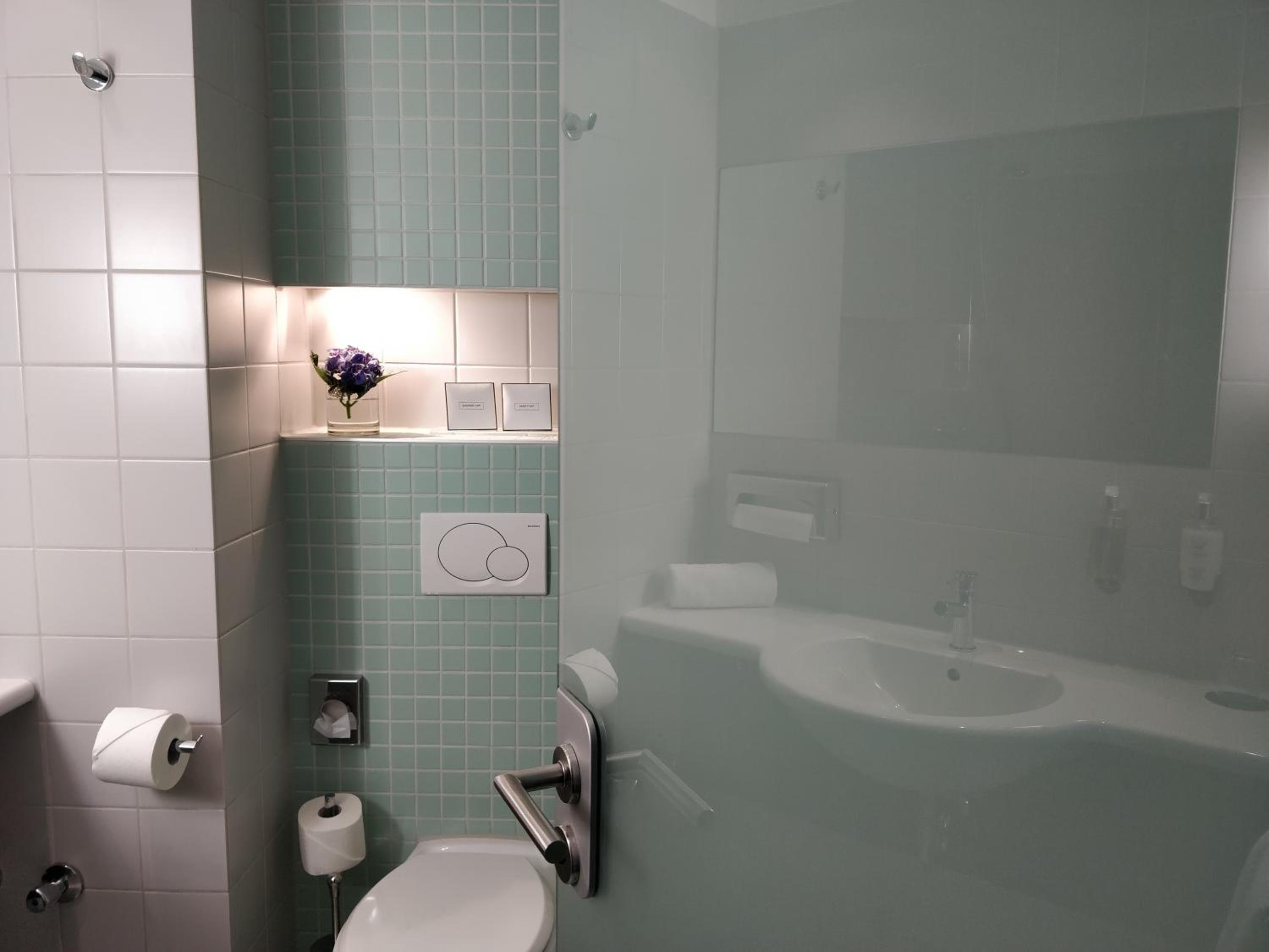 Double Room - Photo 15