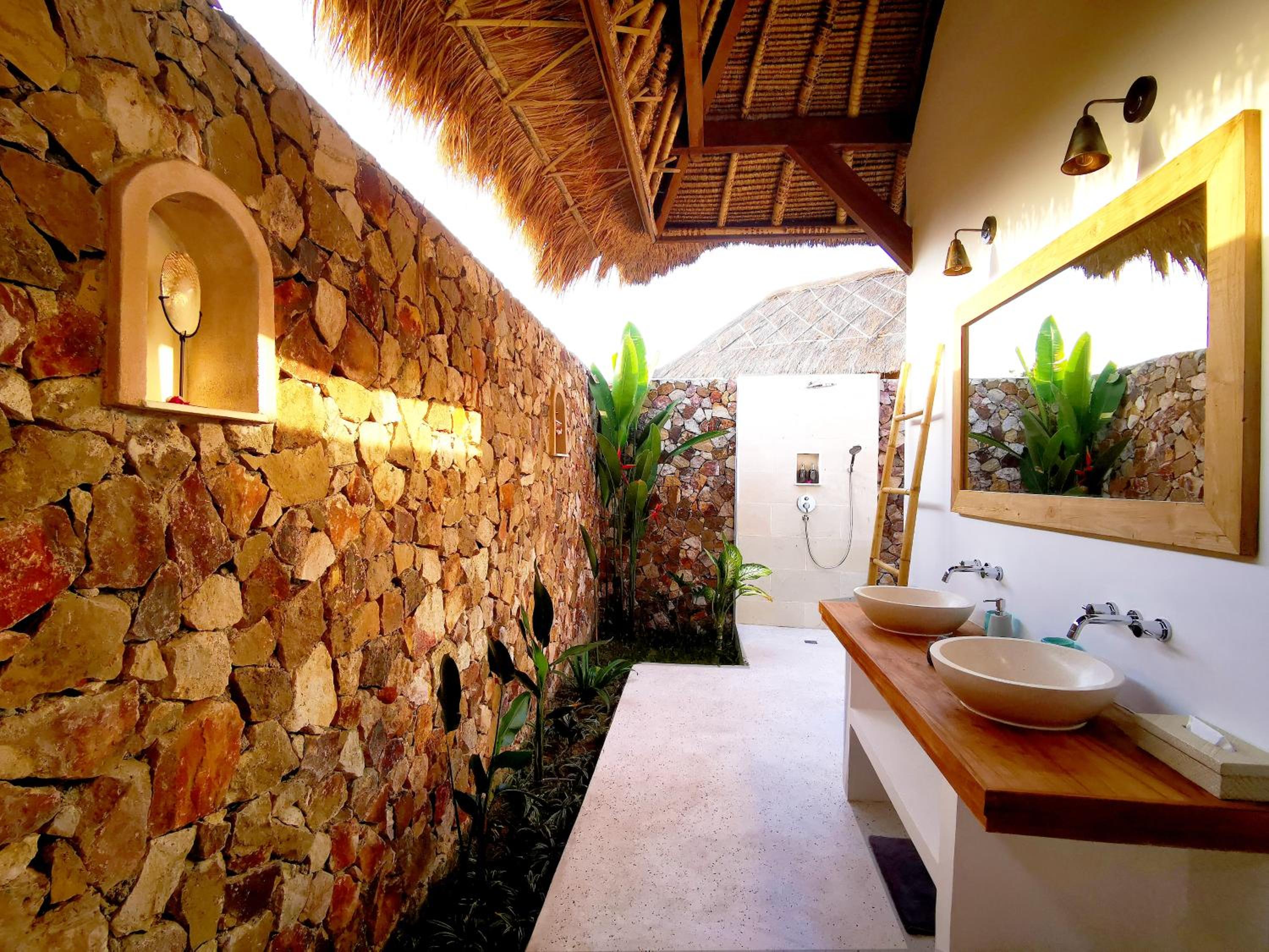 Superior Bungalow - Photo 10