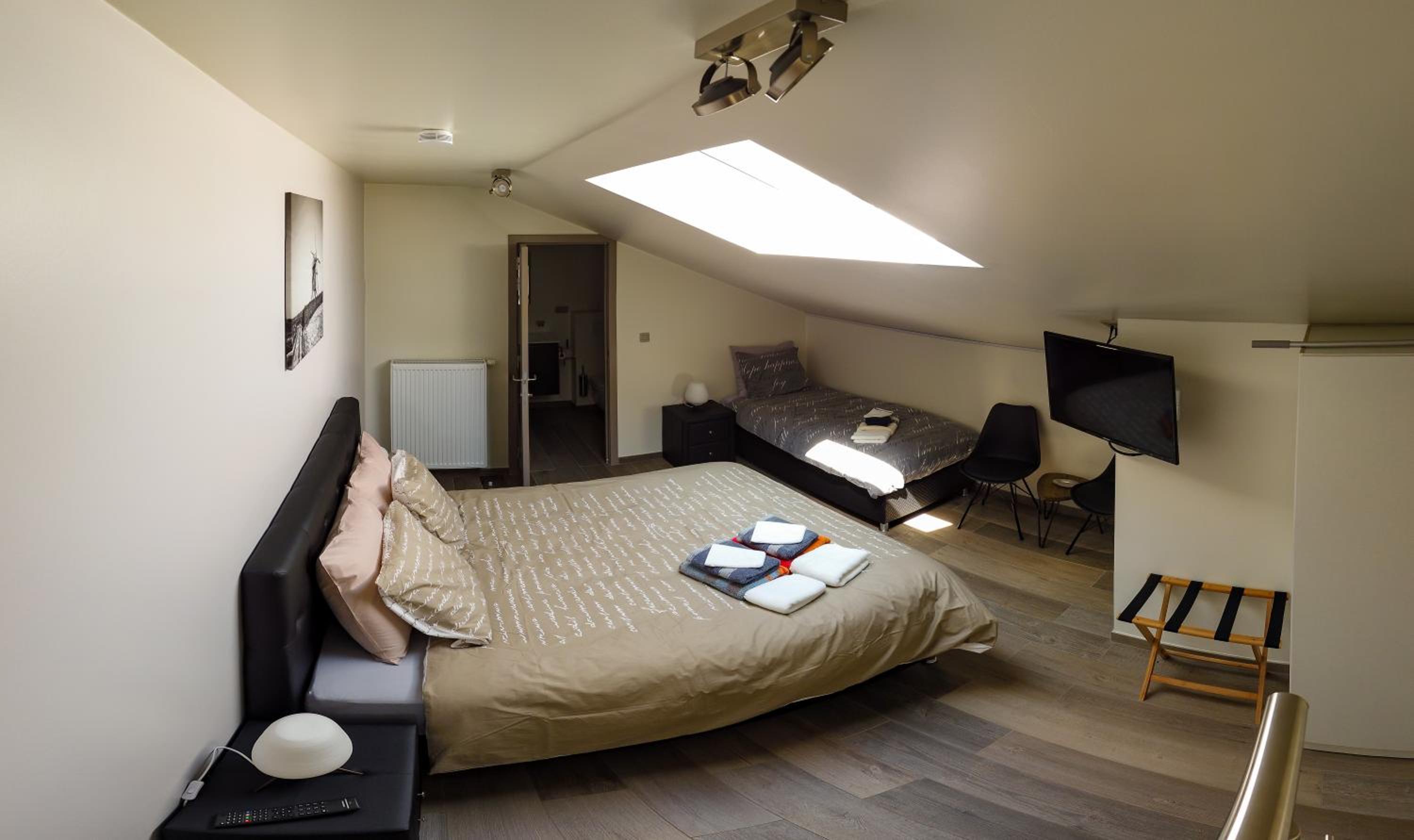 Triple Room with Bathroom - Photo 1