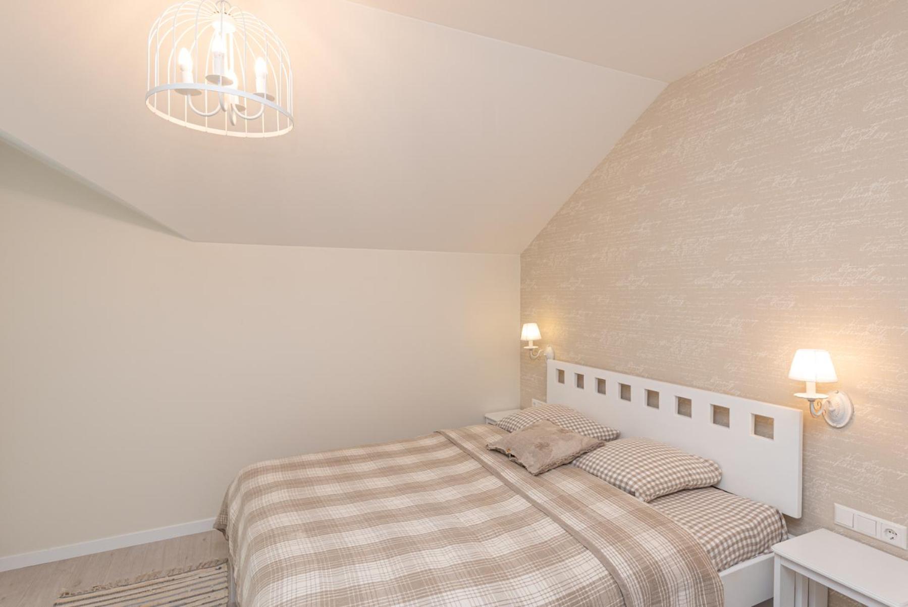 Double Room with Balcony - Photo 3
