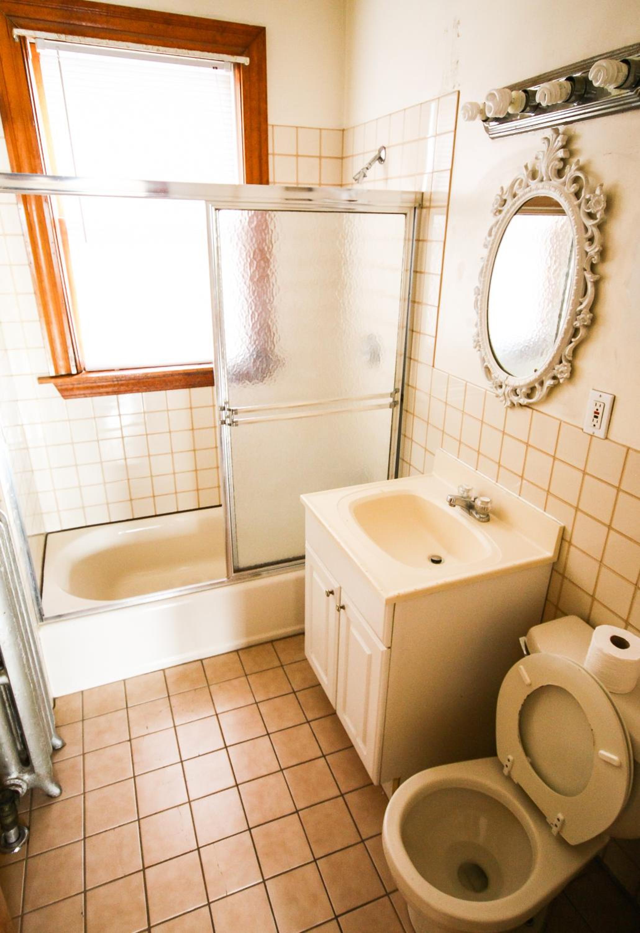 Double Room with Private Bathroom - Photo 4