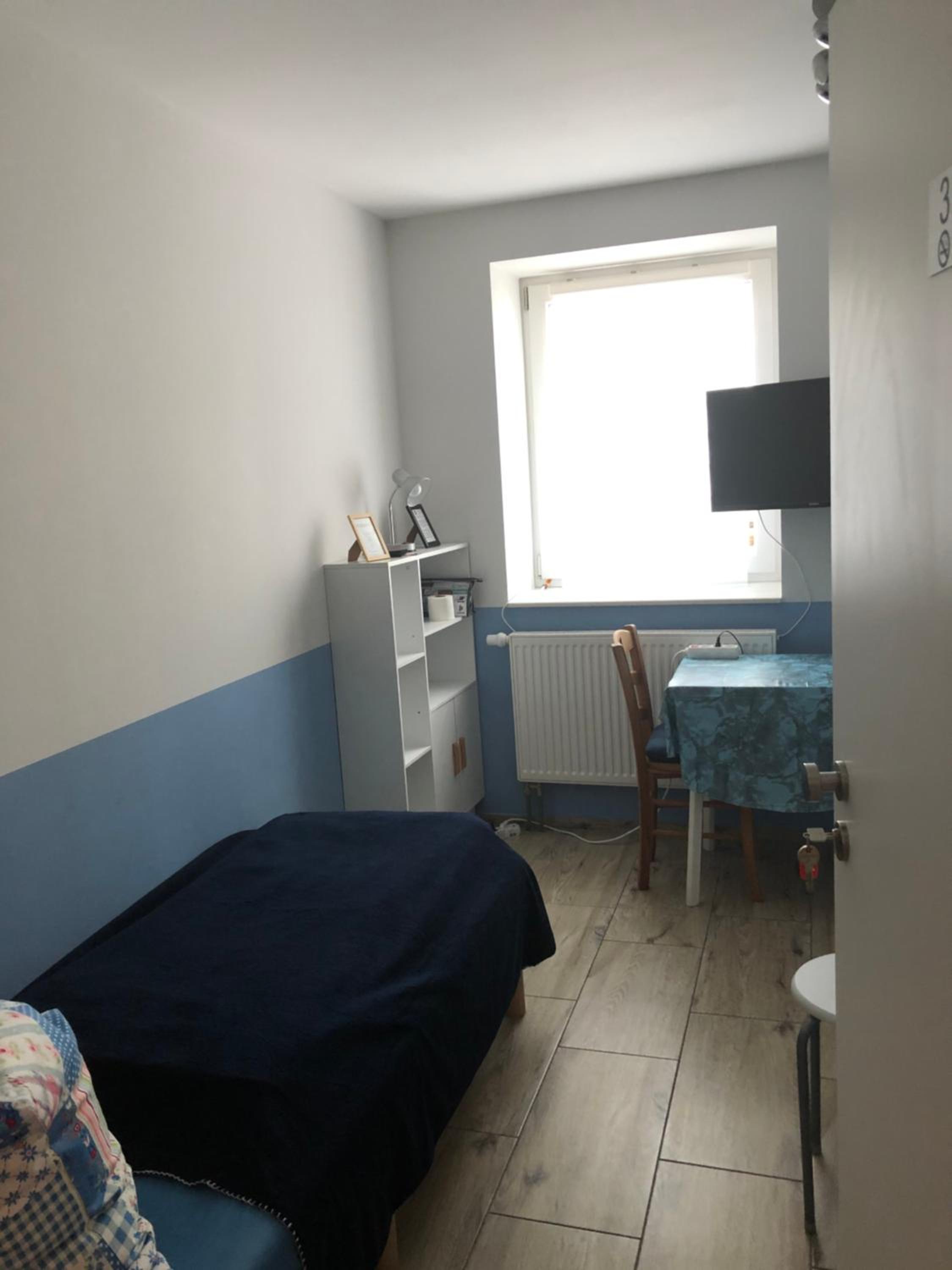 Small Single Room photo 1
