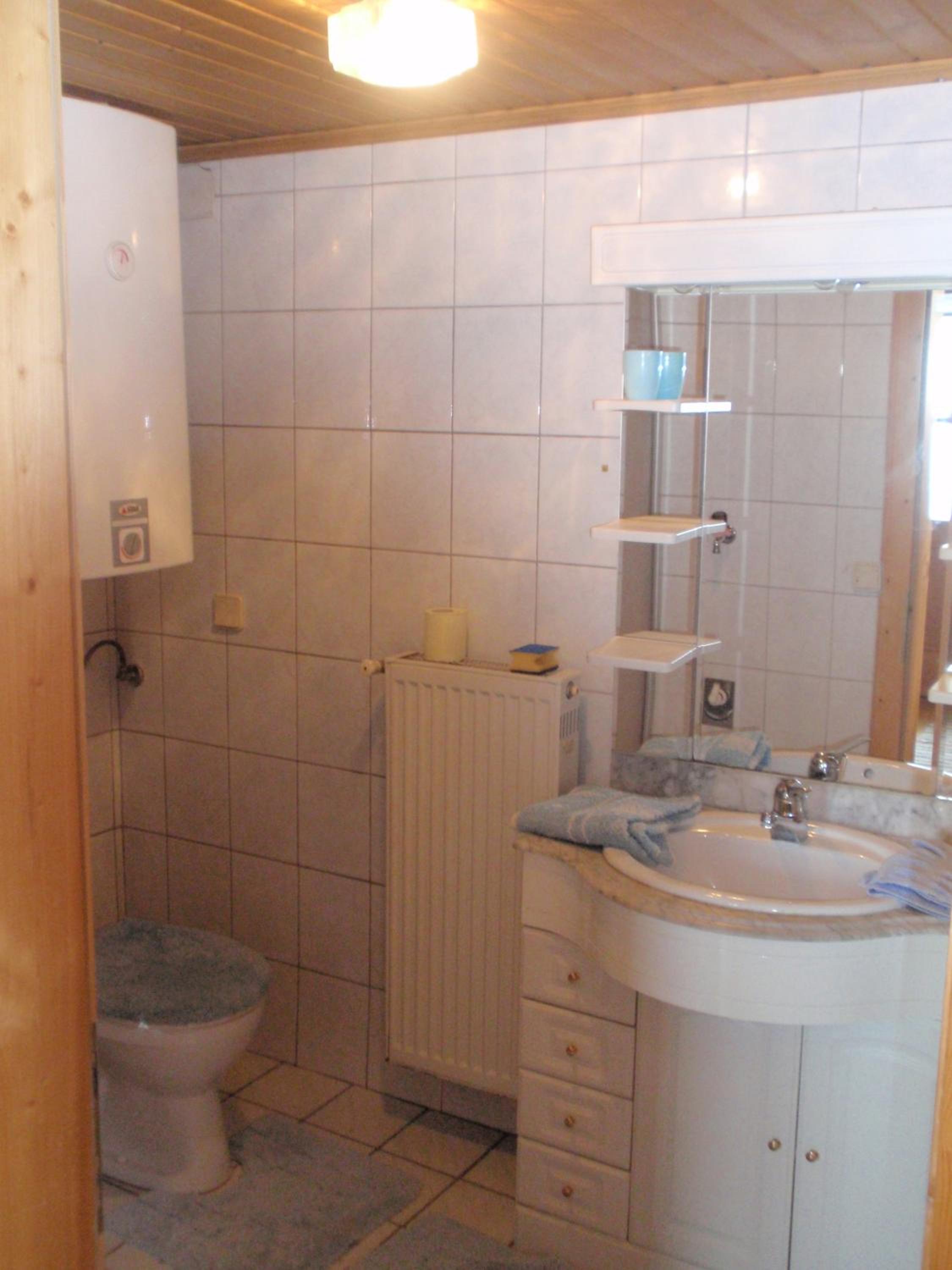 One-Bedroom Apartment - Photo 10