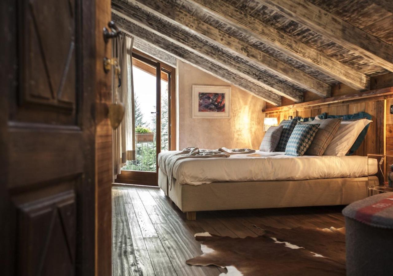 Suite with Mountain View