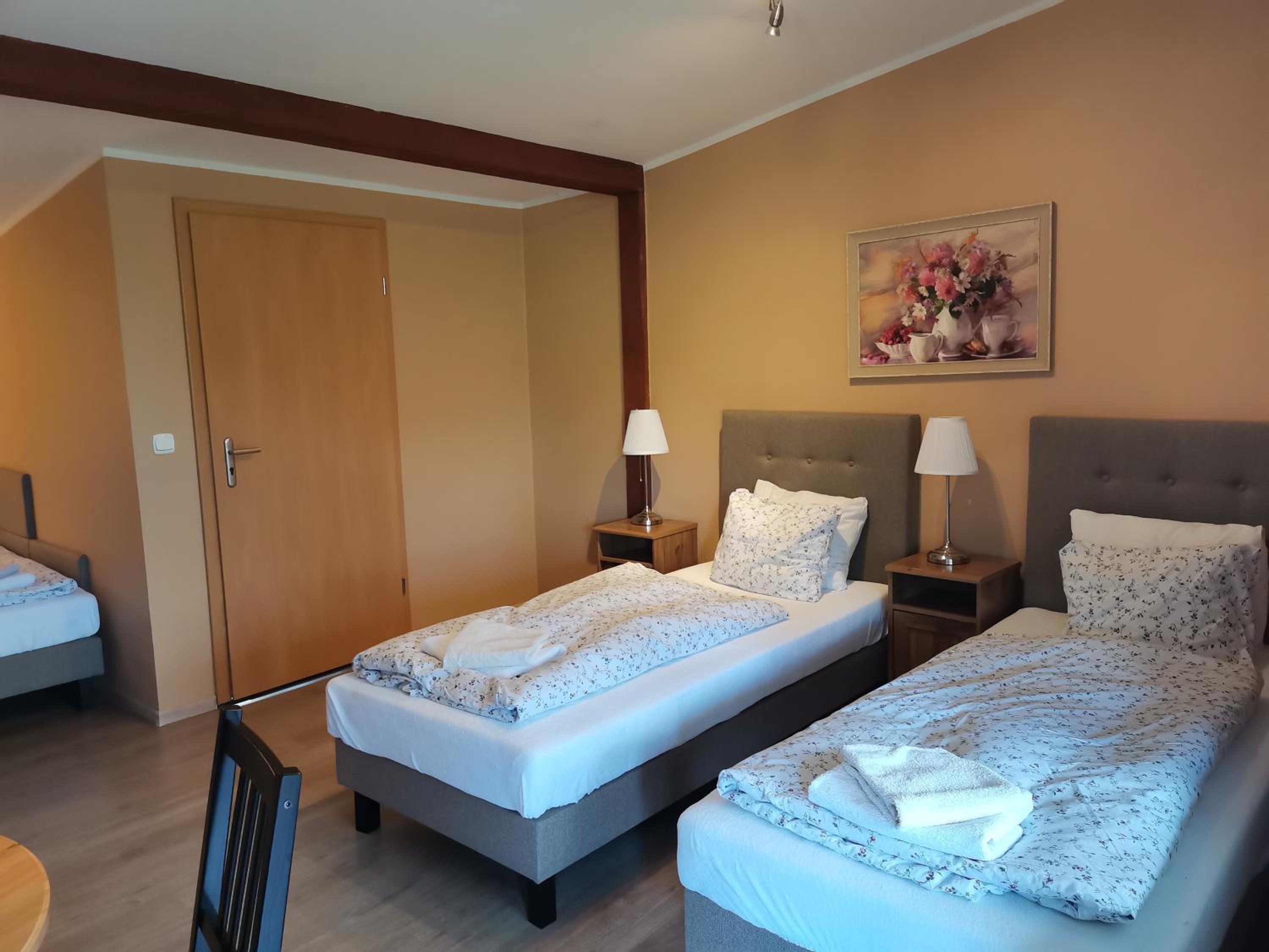 Double or Twin Room with Balcony - Photo 1