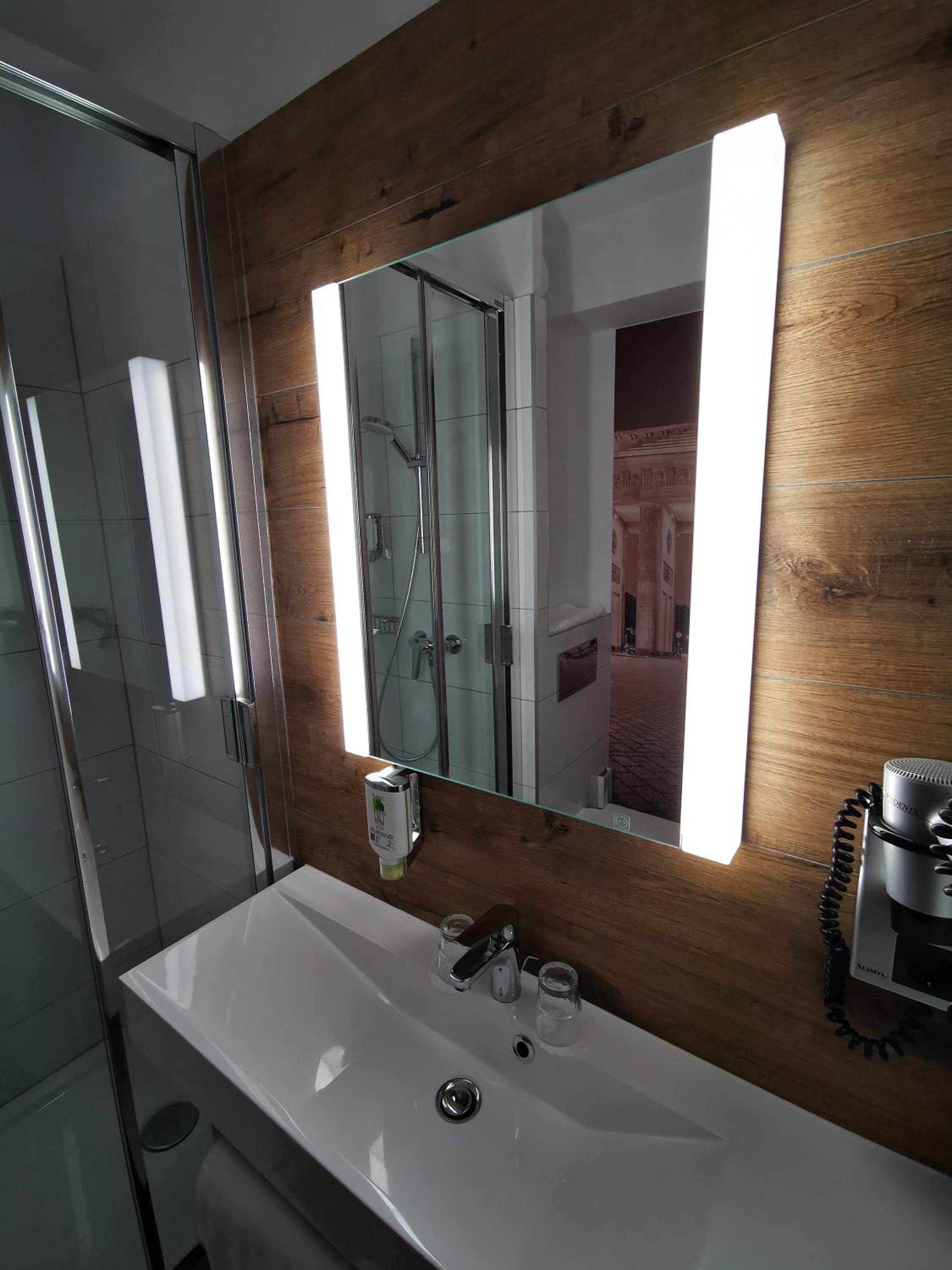 Twin Room - Photo 5