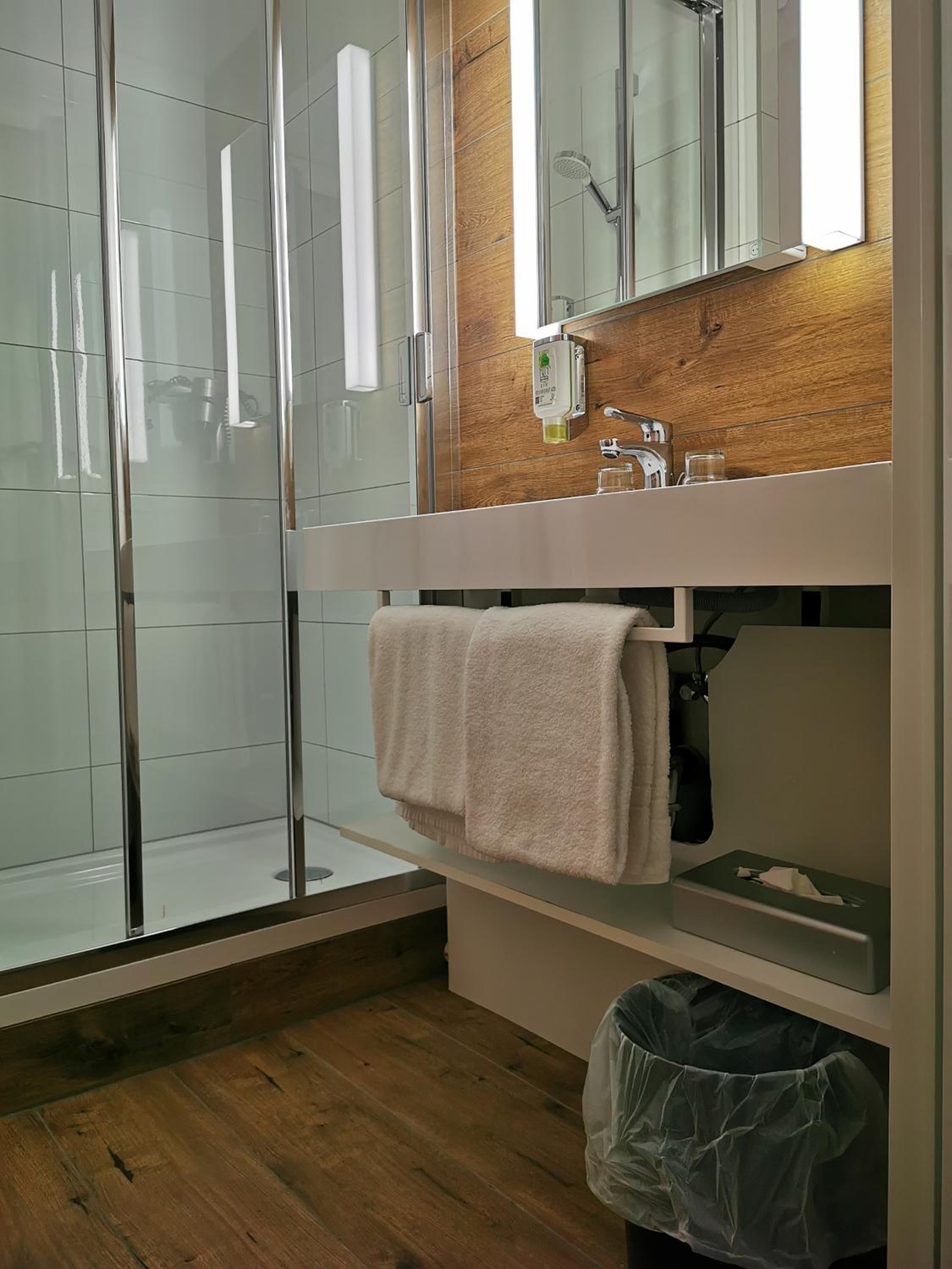 Twin Room - Photo 6