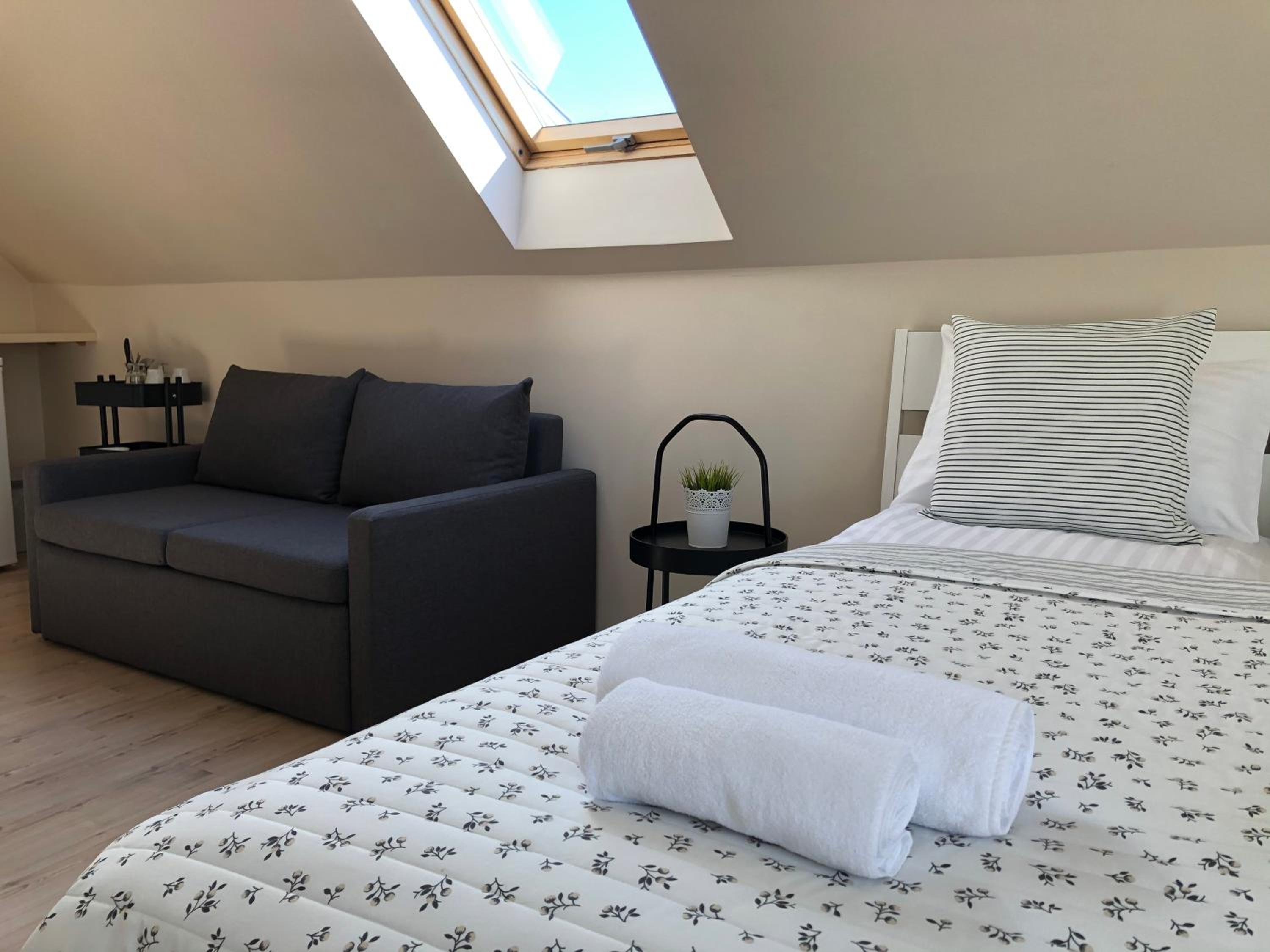 Double Room With Private External Bathroom photo 2