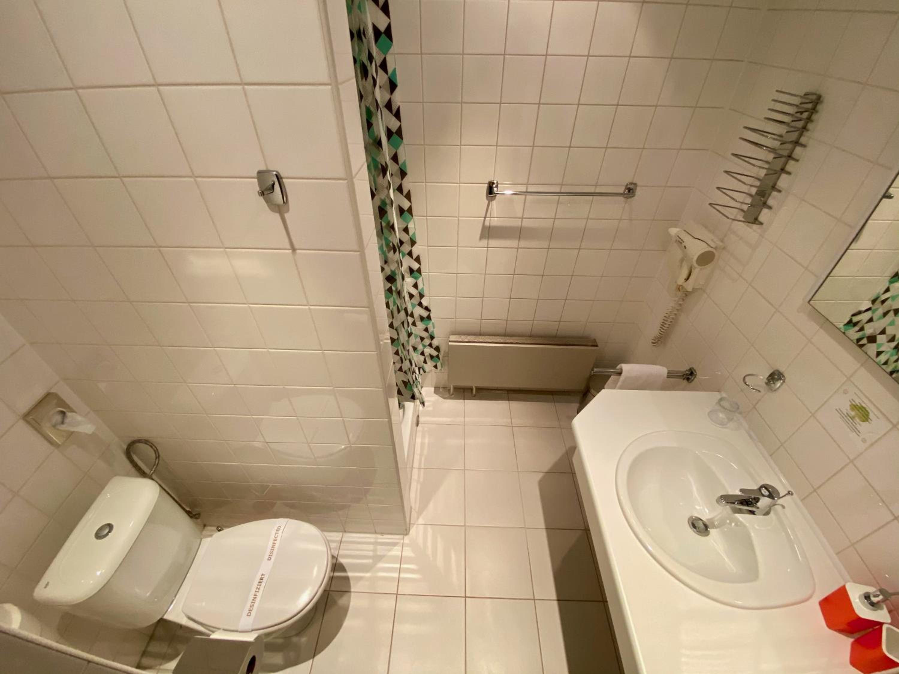Single Room with Shower photo 3