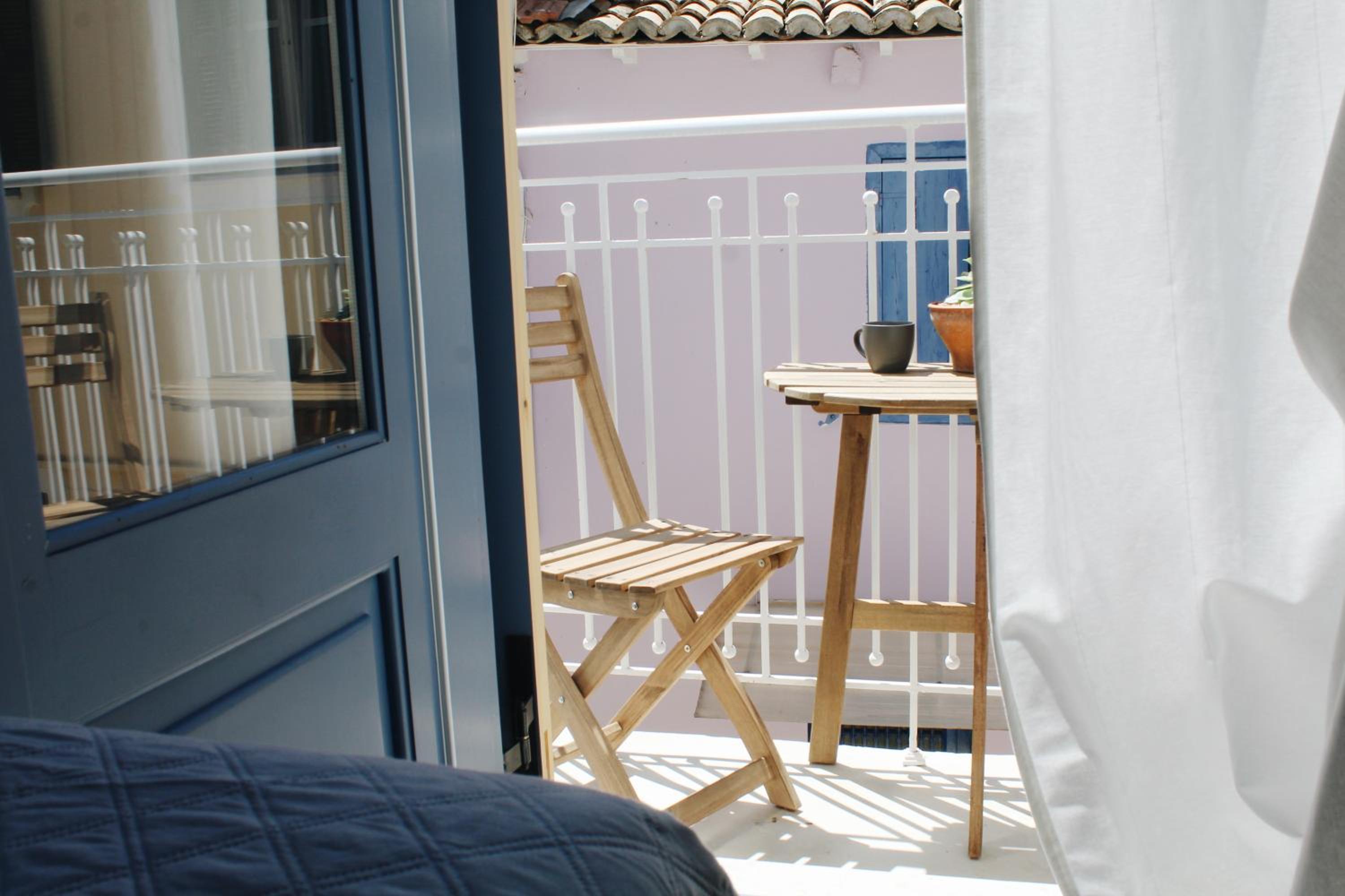 Double Room with Balcony - Photo 19