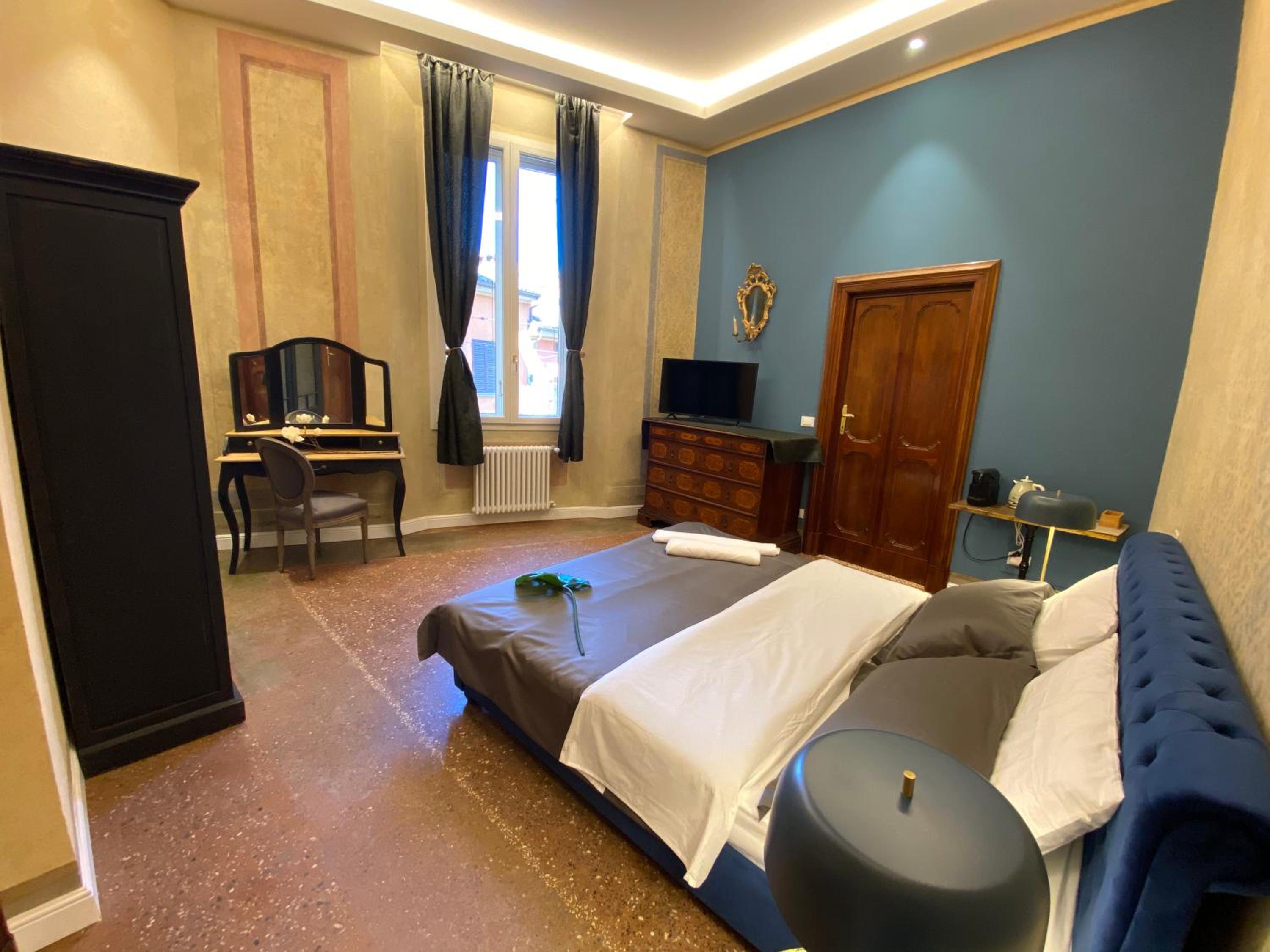 Deluxe Room - Photo 6