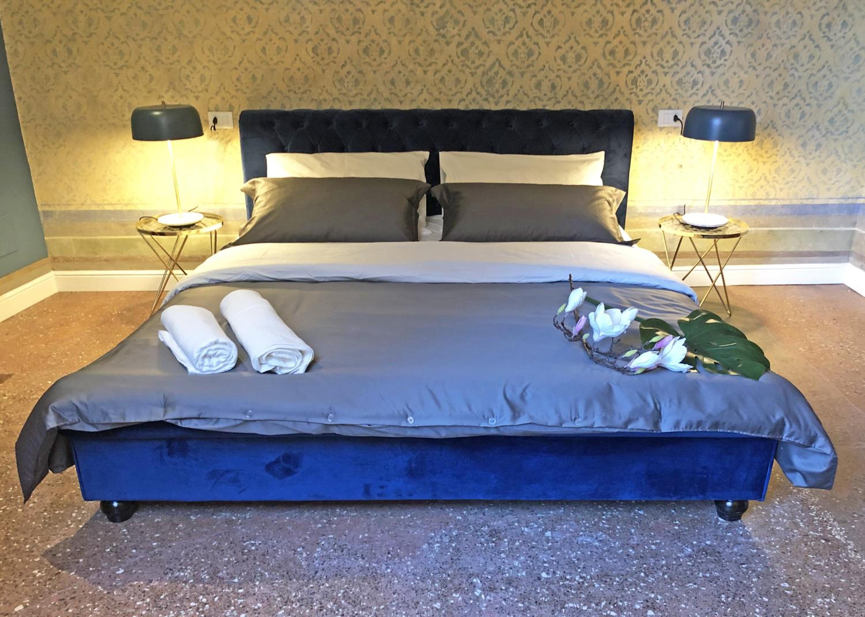 Deluxe Room - Photo 3