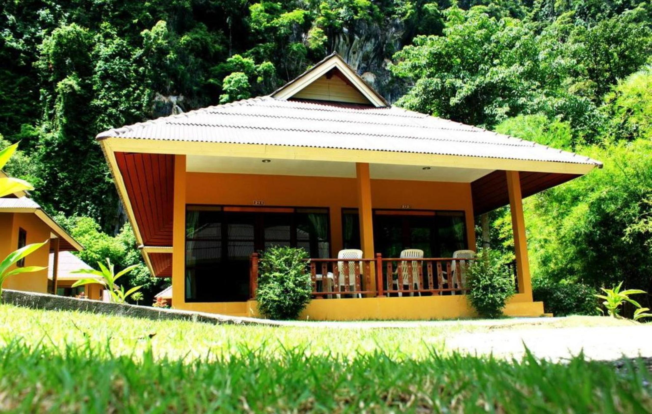Superior semi-detached Cottage photo 2
