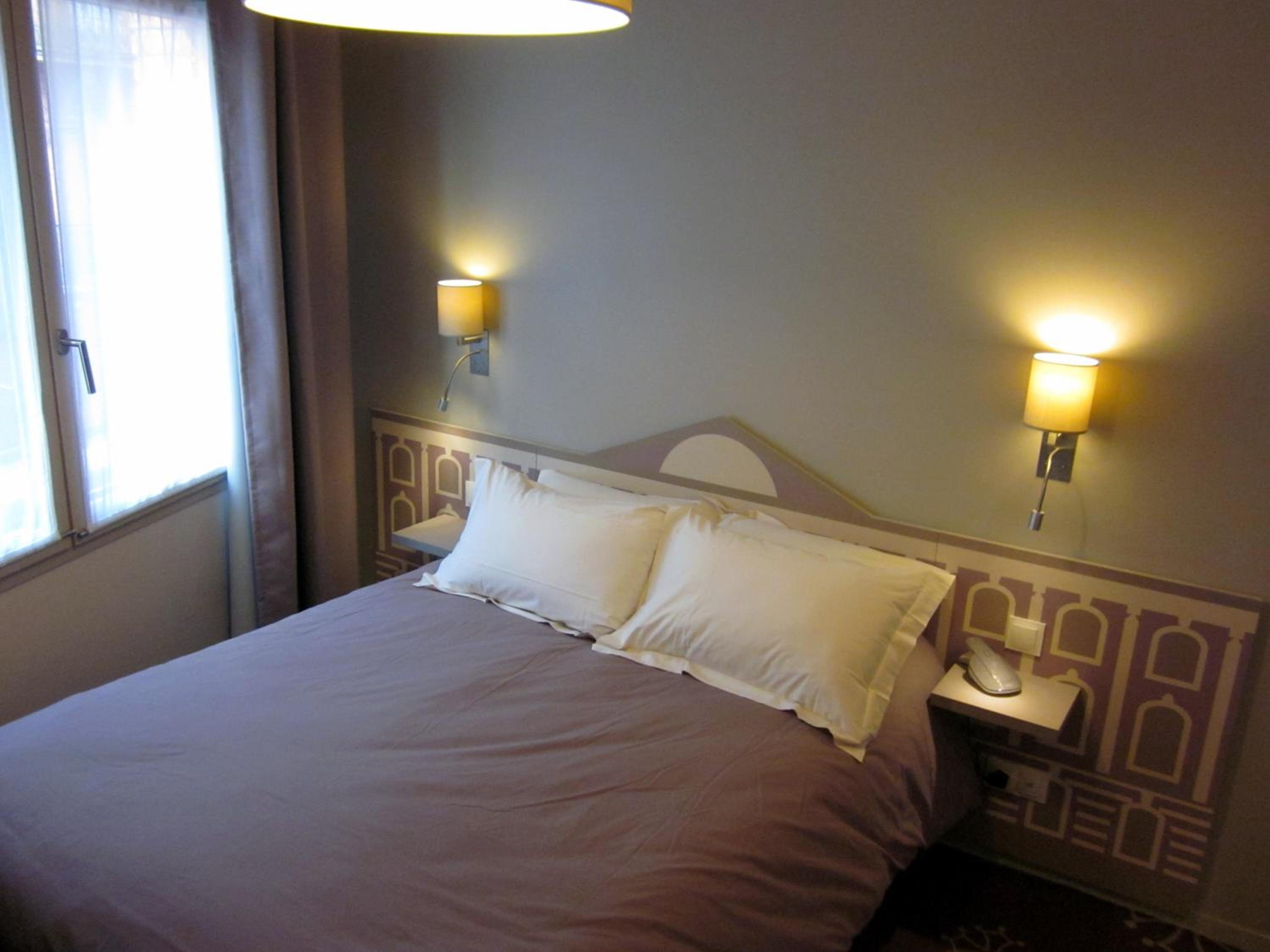 Standard Double Room - Photo 2