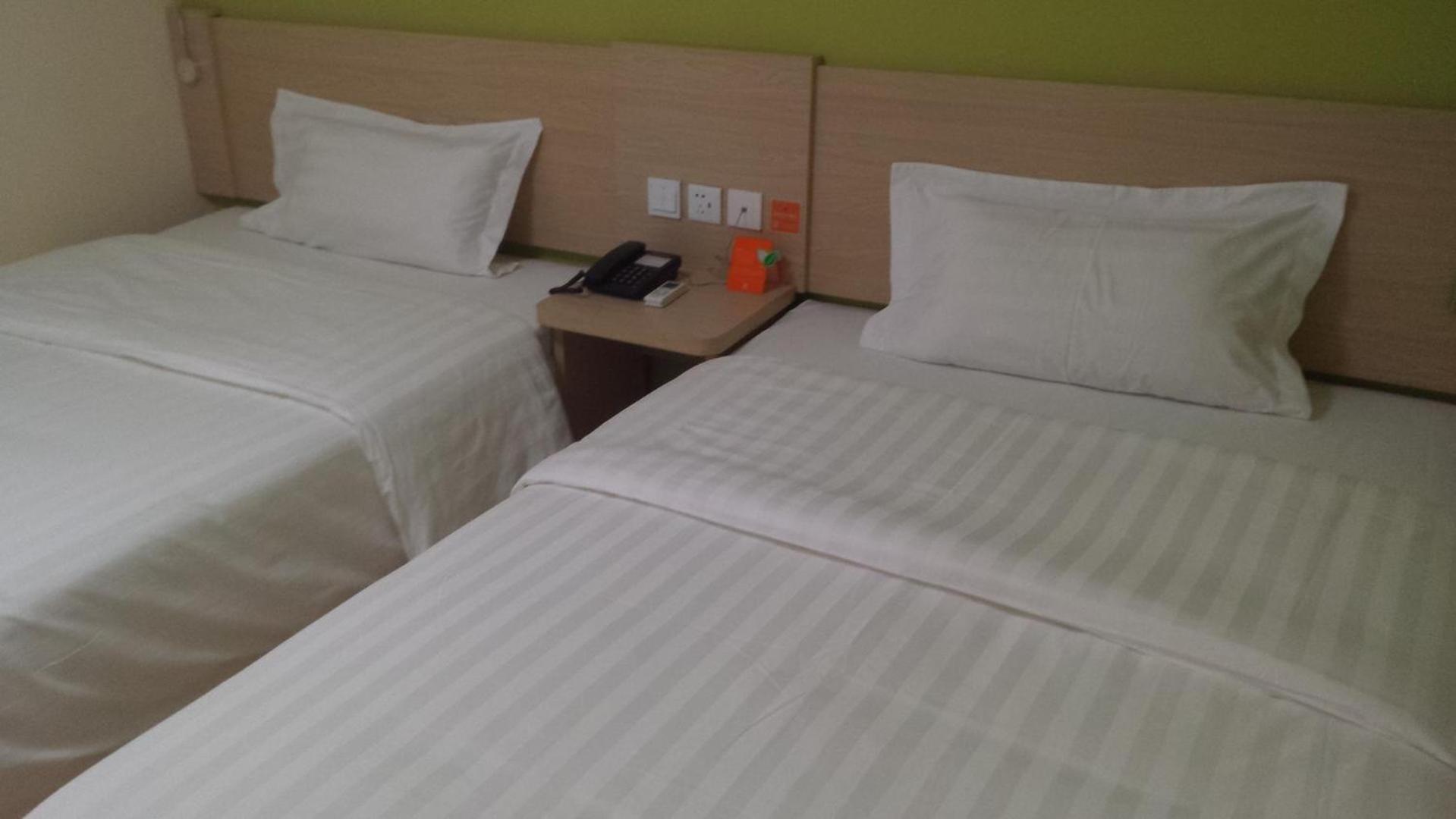 Comfortable Twin Room photo 2