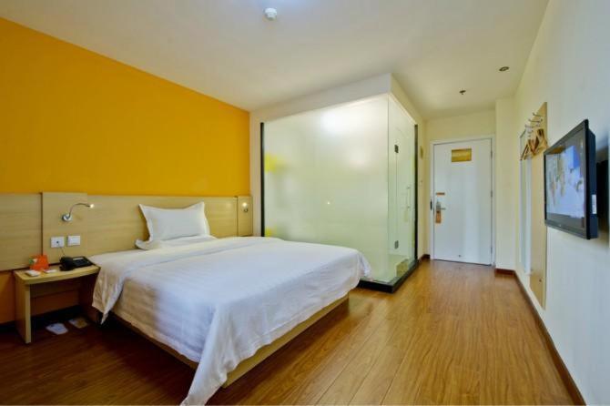 Business Queen Bed Room