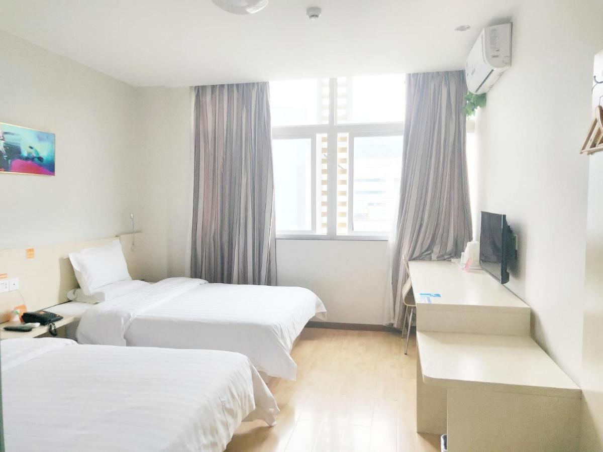Comfortable Twin Room photo 3