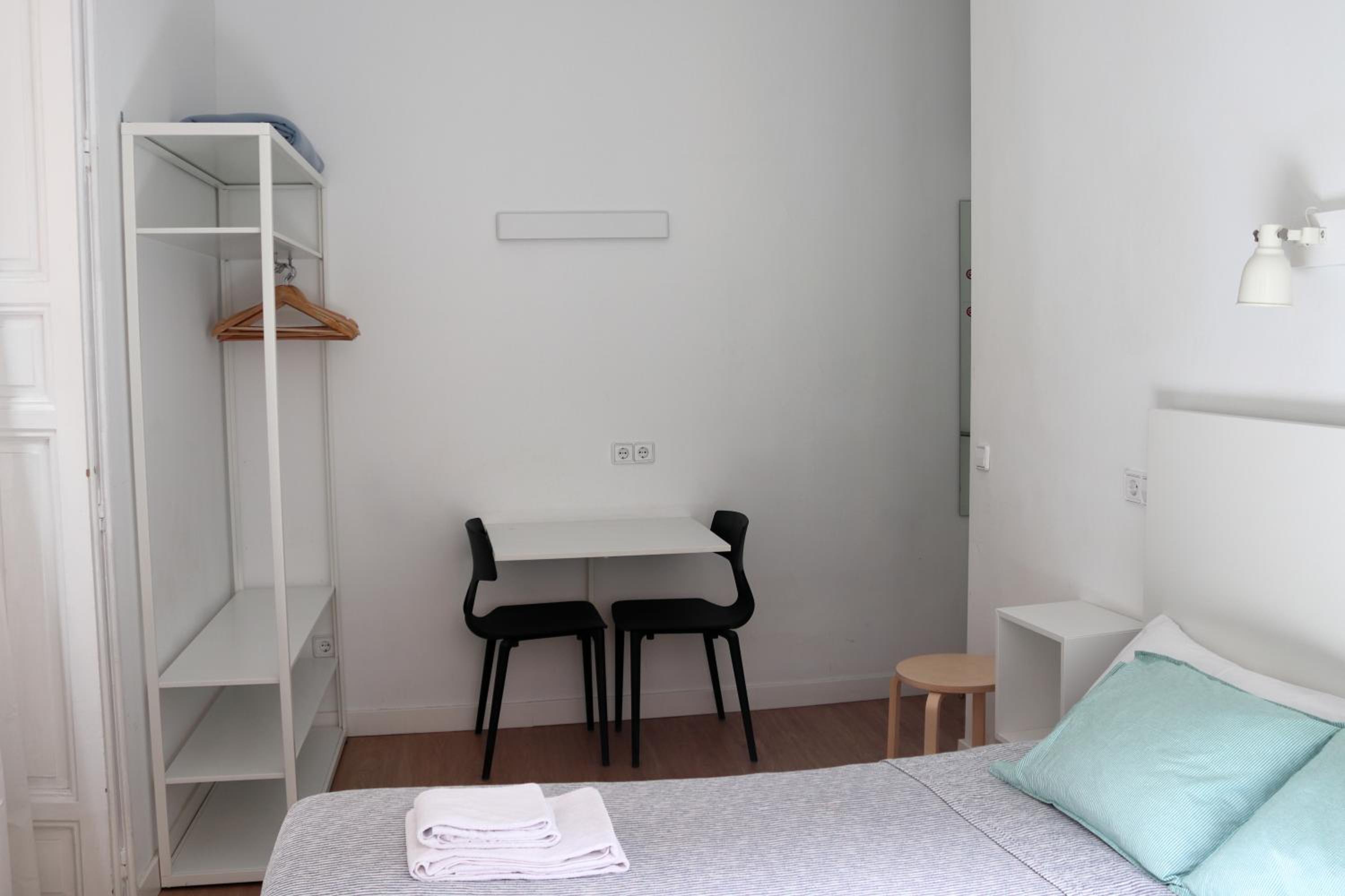 Large Double Room photo 2
