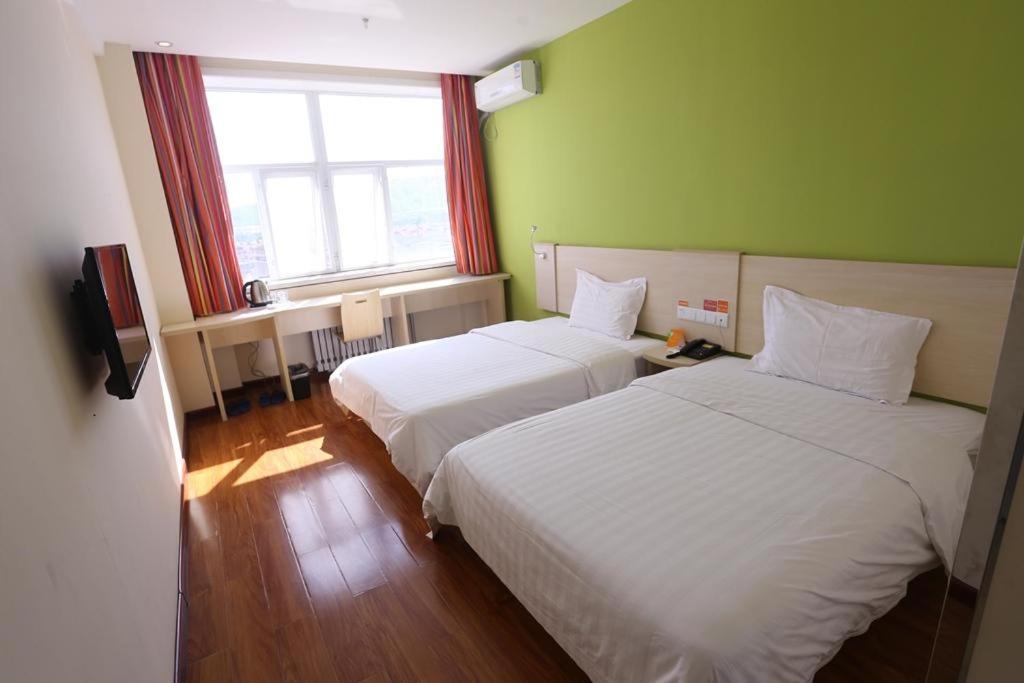 Comfortable Twin Room