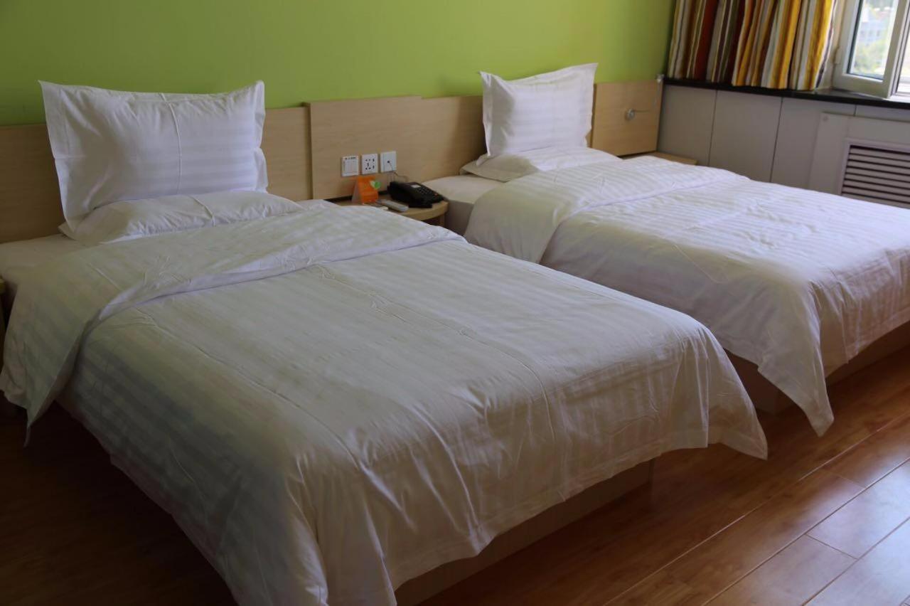 Comfortable Twin Room