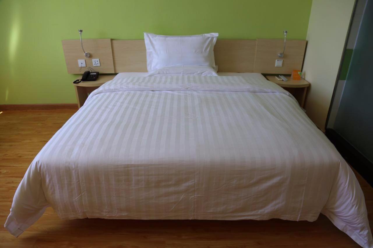 Business Queen Bed Room