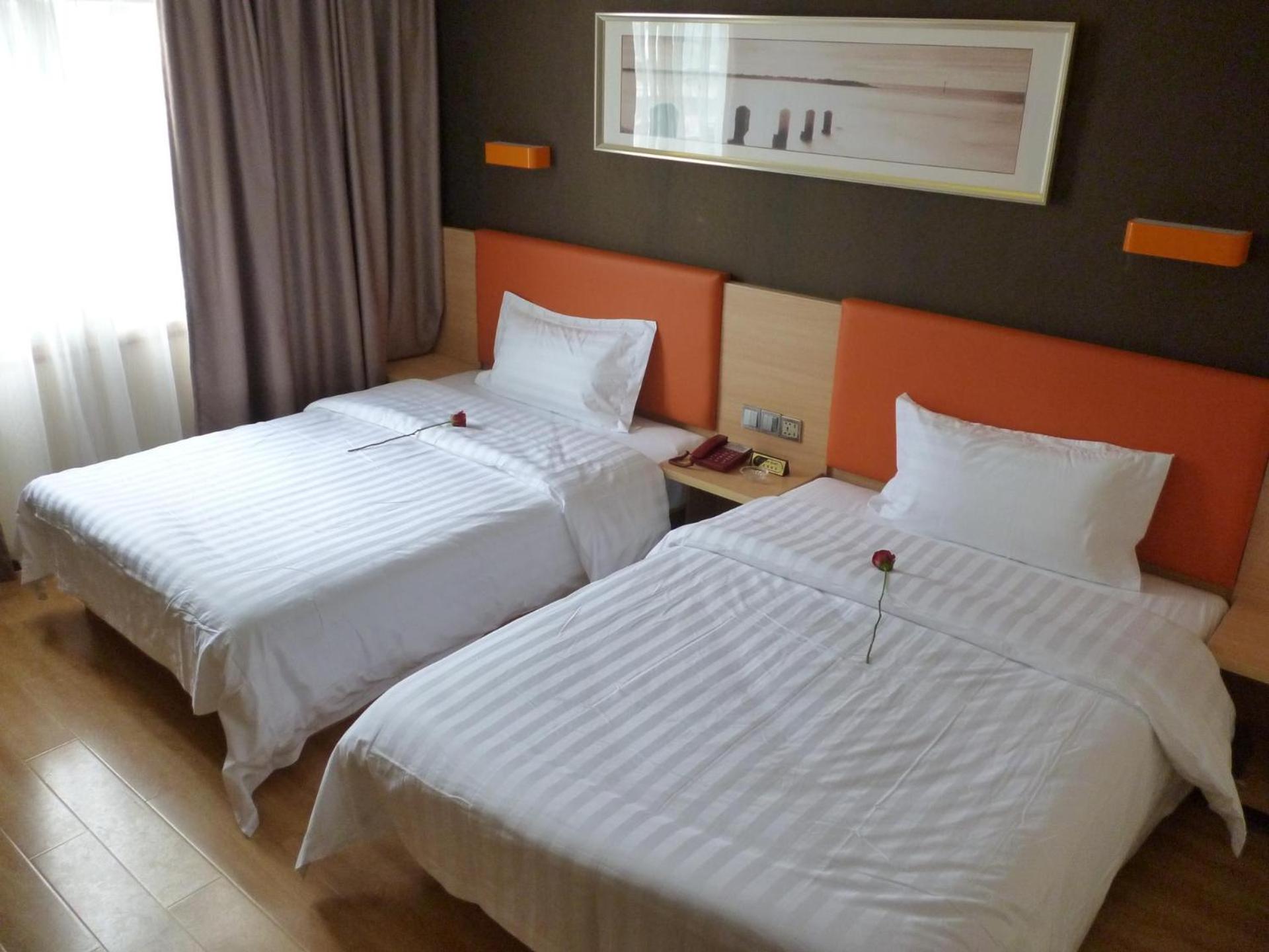 Premium Deluxe Twin Room photo 3