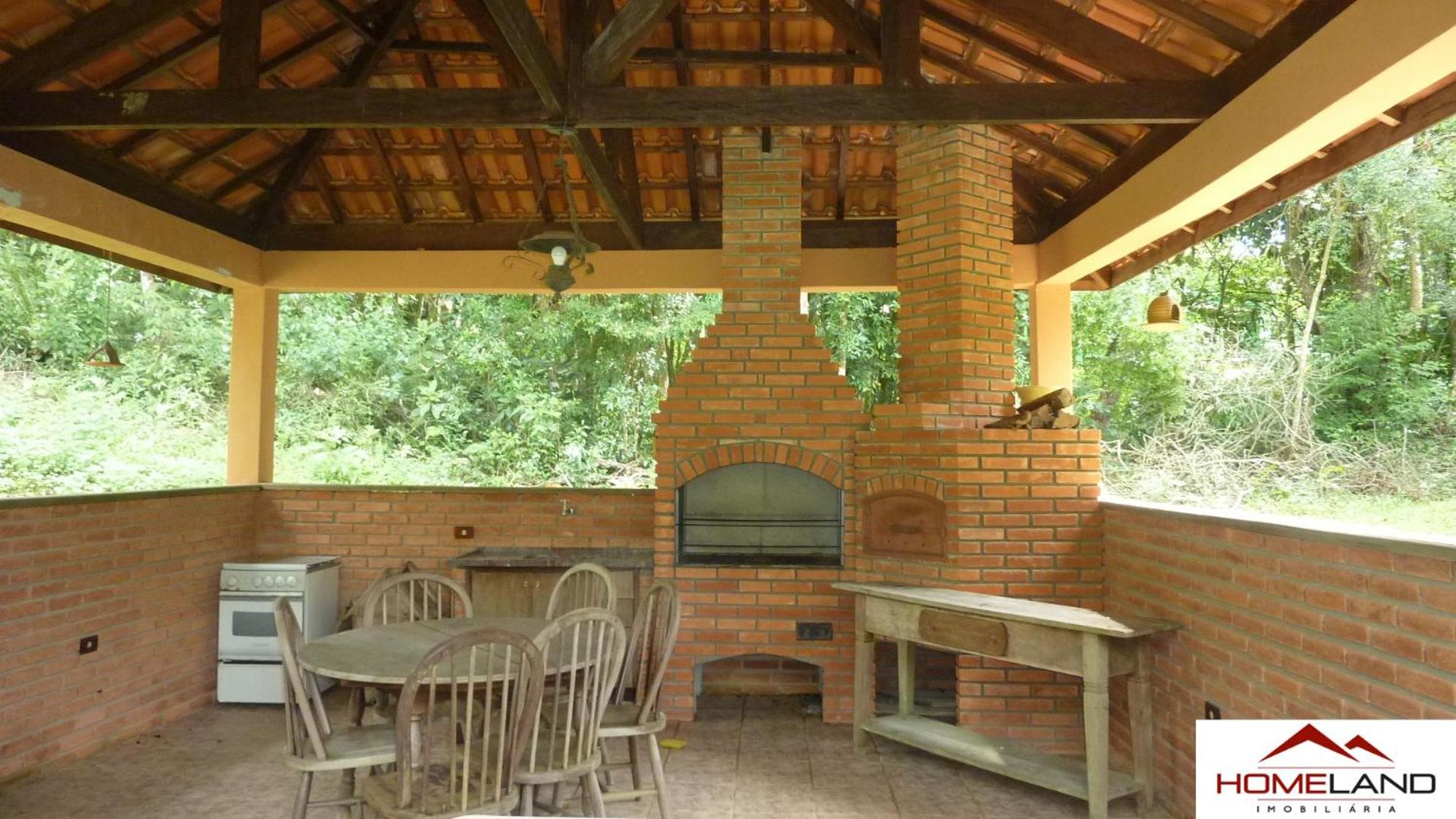 Three-Bedroom House photo 3